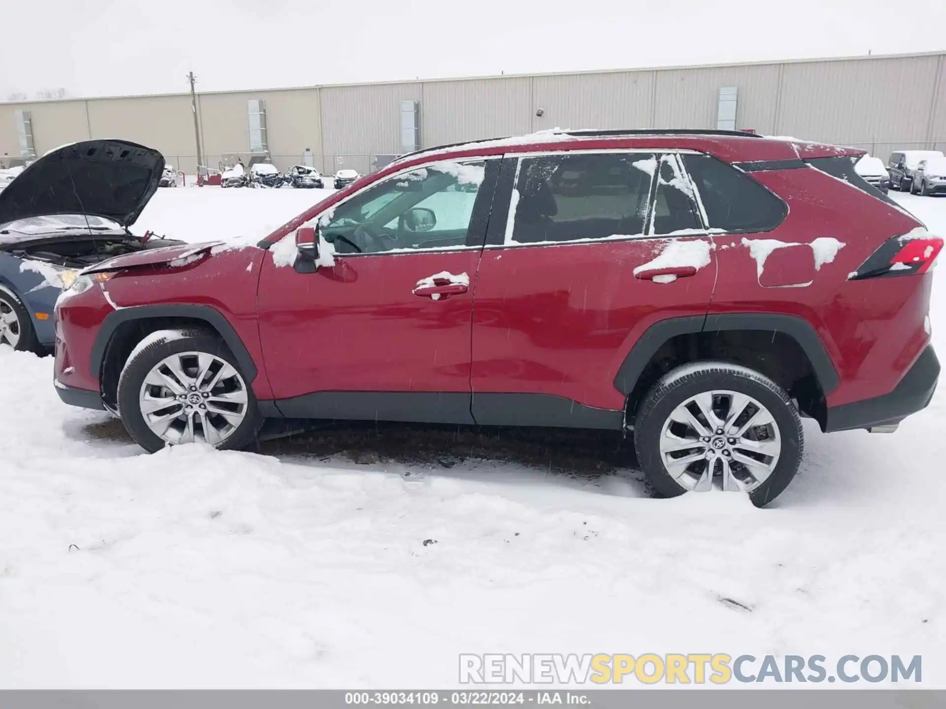 14 Photograph of a damaged car 2T3A1RFV1MW226199 TOYOTA RAV4 2021