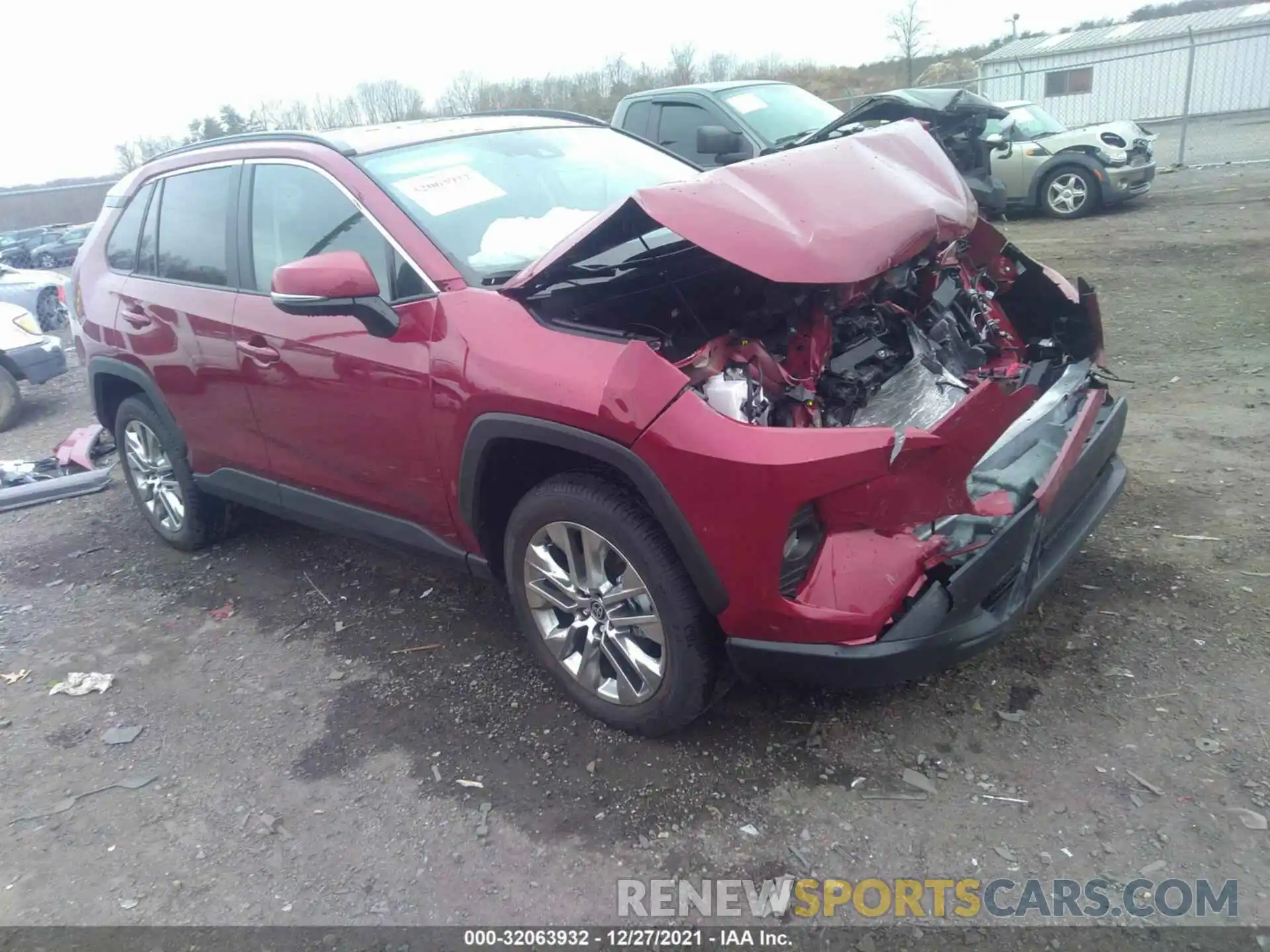 1 Photograph of a damaged car 2T3A1RFV1MW232469 TOYOTA RAV4 2021