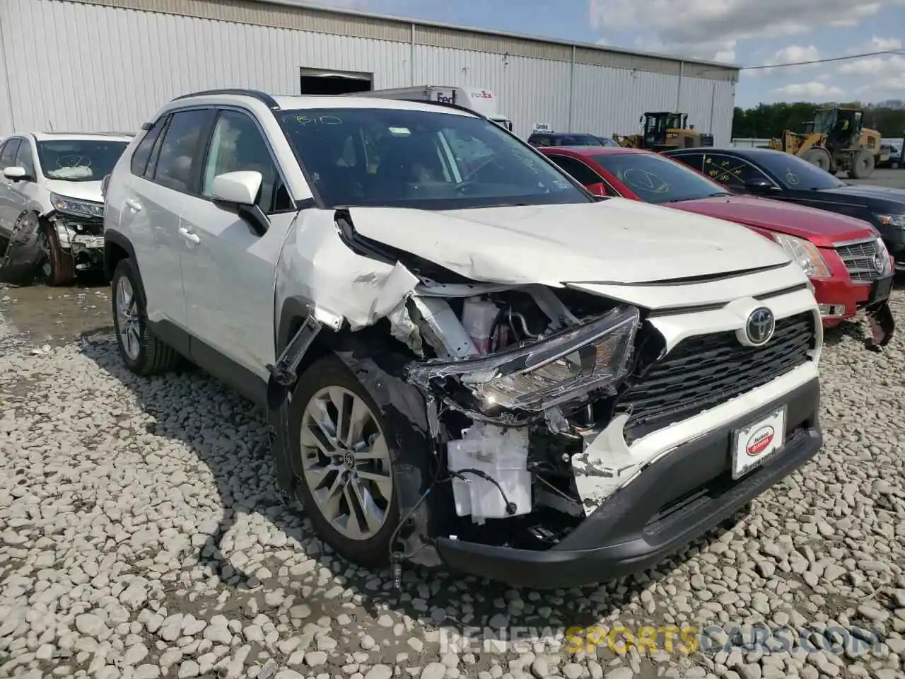 1 Photograph of a damaged car 2T3A1RFV1MW246369 TOYOTA RAV4 2021