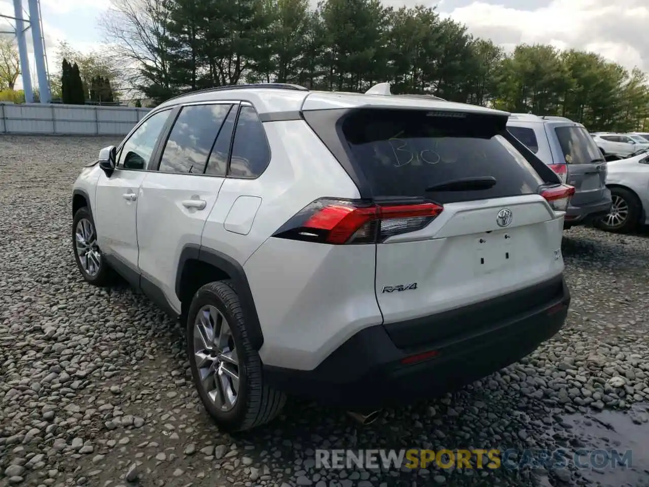 3 Photograph of a damaged car 2T3A1RFV1MW246369 TOYOTA RAV4 2021