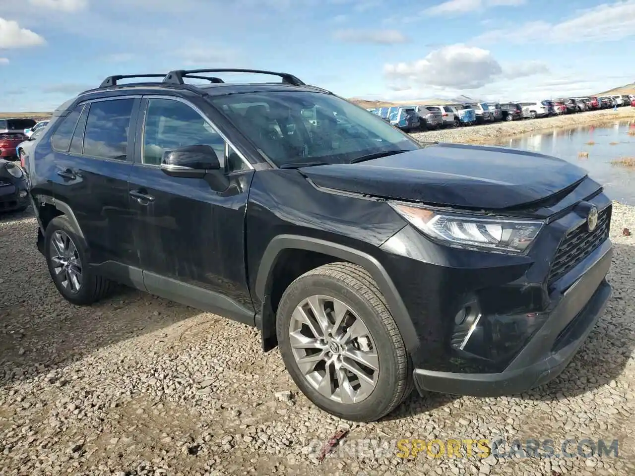 4 Photograph of a damaged car 2T3A1RFV2MC170386 TOYOTA RAV4 2021