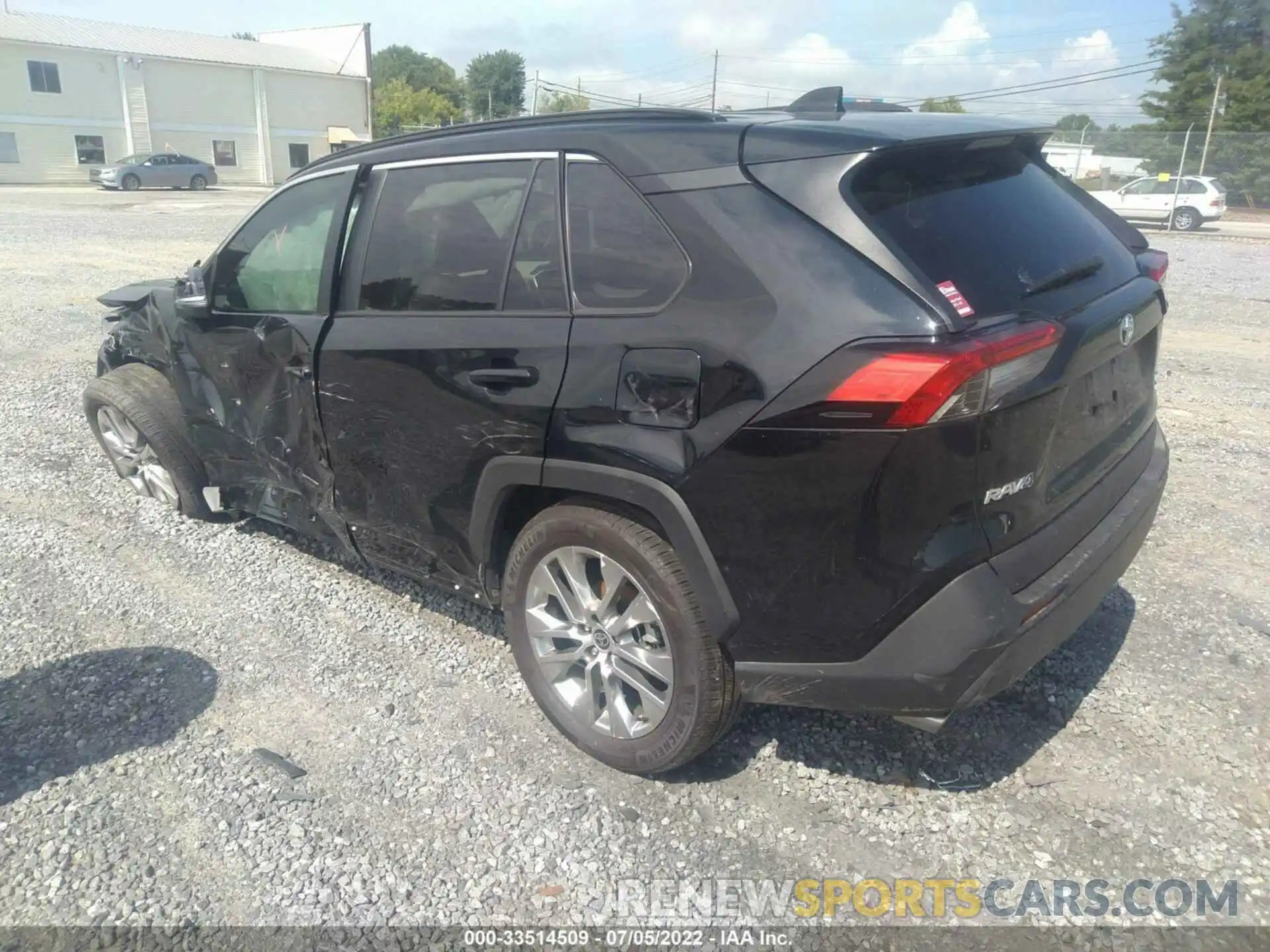 3 Photograph of a damaged car 2T3A1RFV2MC200826 TOYOTA RAV4 2021