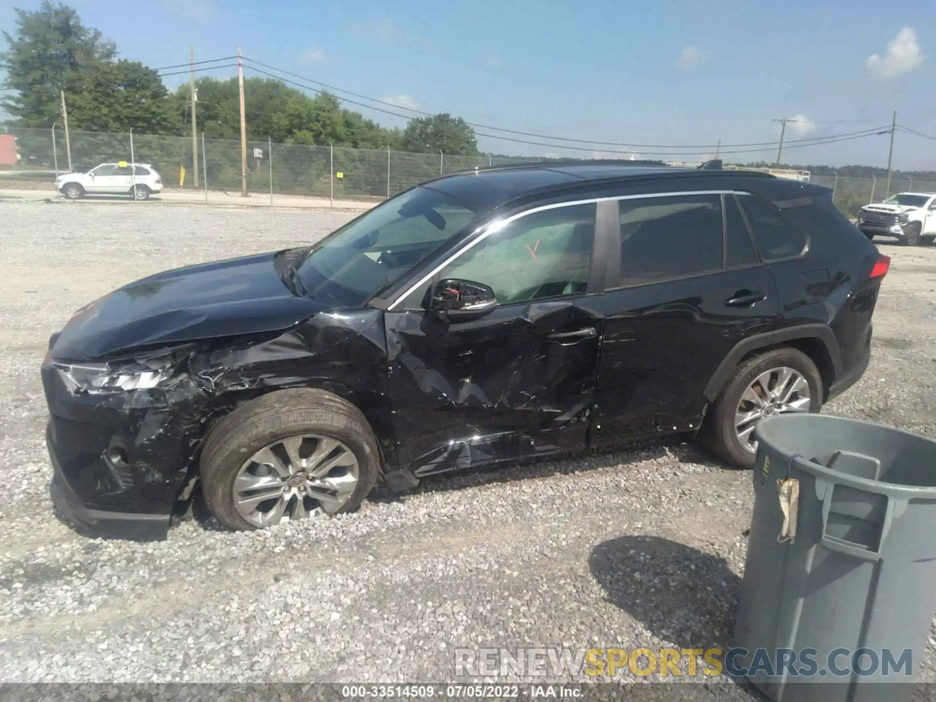 6 Photograph of a damaged car 2T3A1RFV2MC200826 TOYOTA RAV4 2021