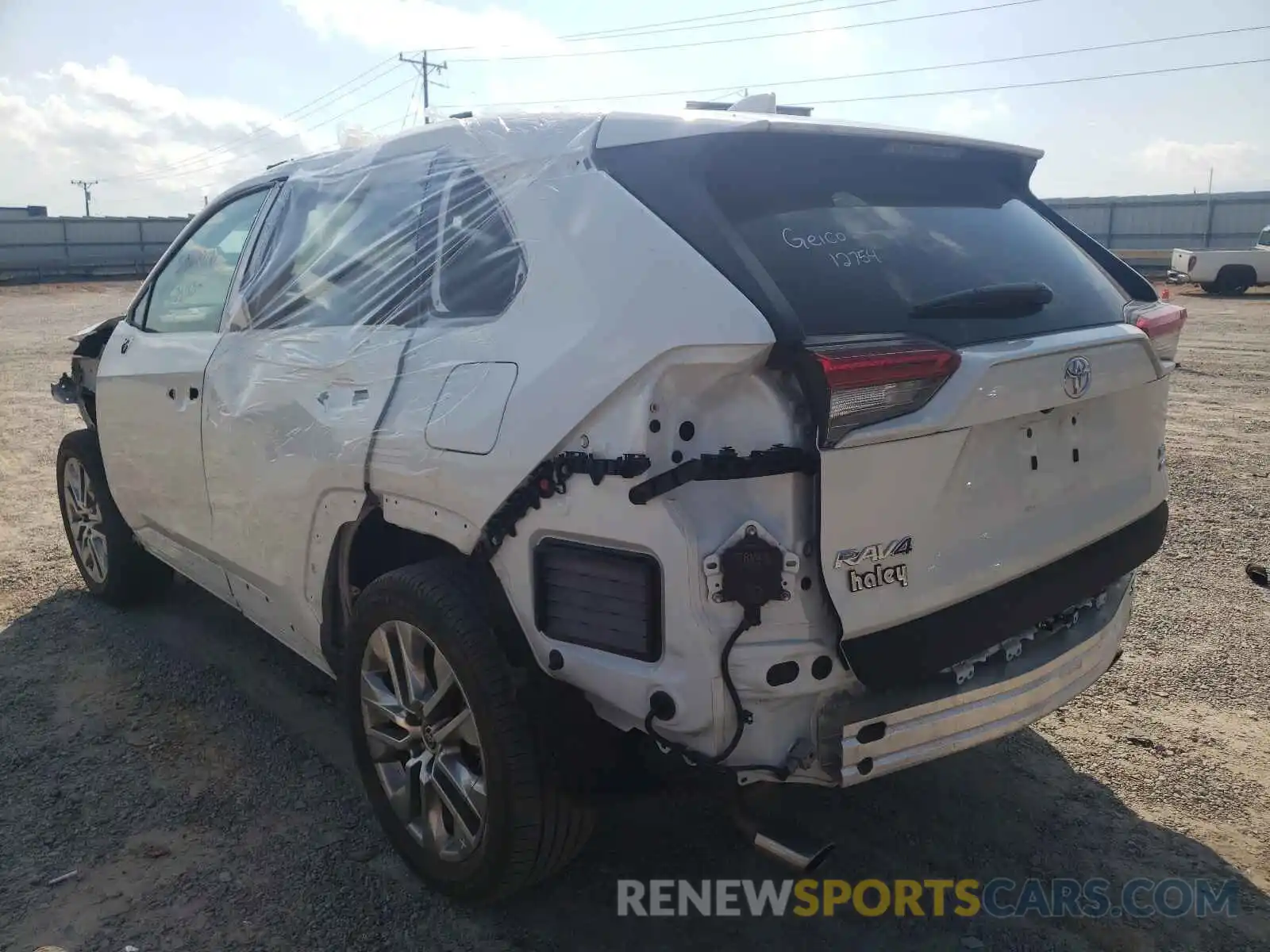 3 Photograph of a damaged car 2T3A1RFV2MW170595 TOYOTA RAV4 2021