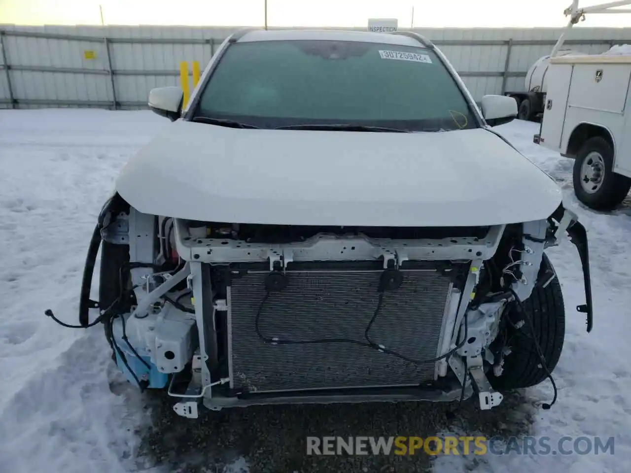 9 Photograph of a damaged car 2T3A1RFV2MW173934 TOYOTA RAV4 2021