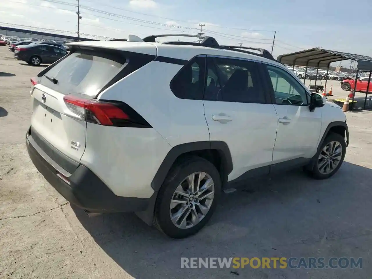 3 Photograph of a damaged car 2T3A1RFV2MW180818 TOYOTA RAV4 2021