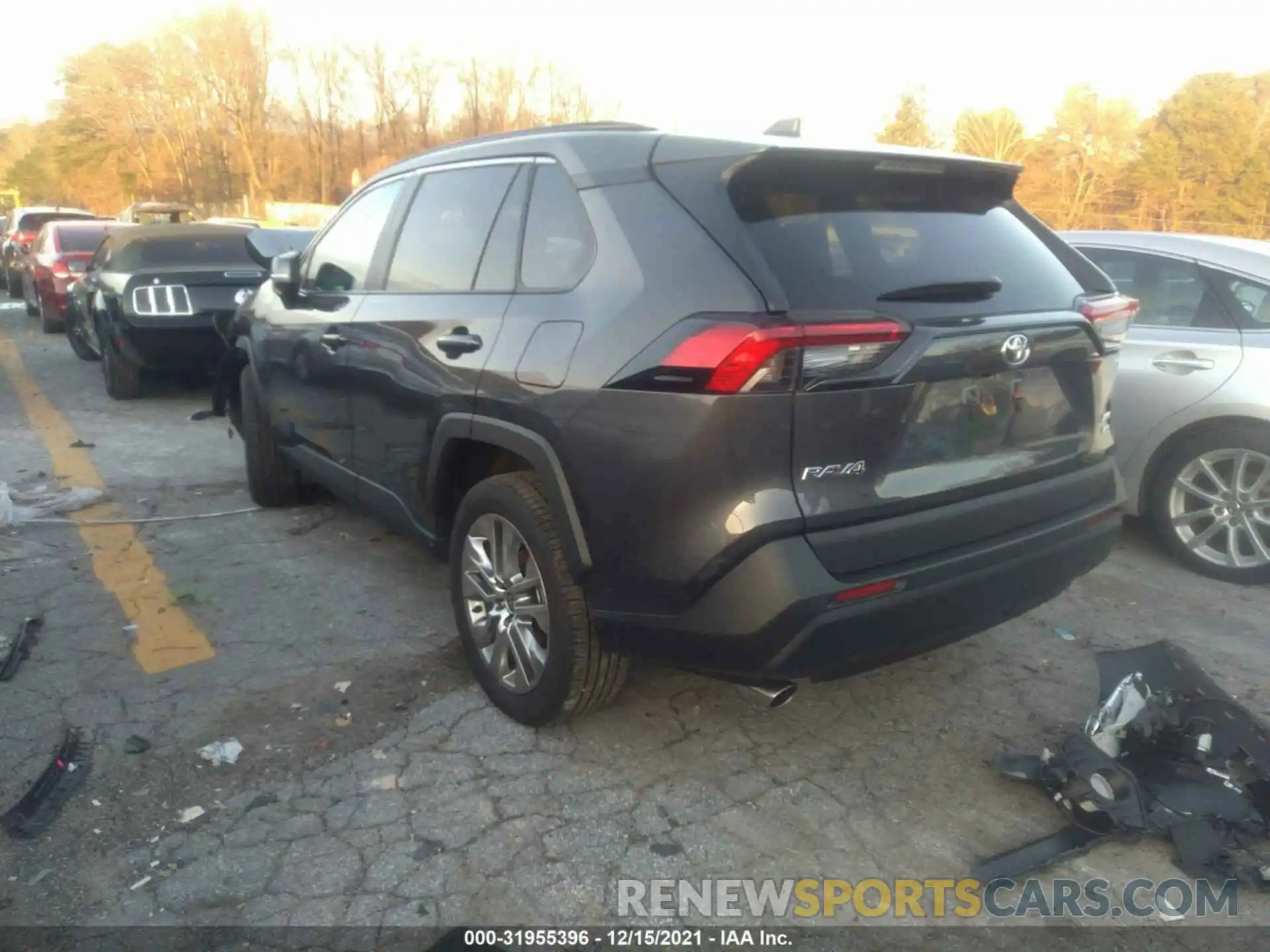 3 Photograph of a damaged car 2T3A1RFV2MW185369 TOYOTA RAV4 2021