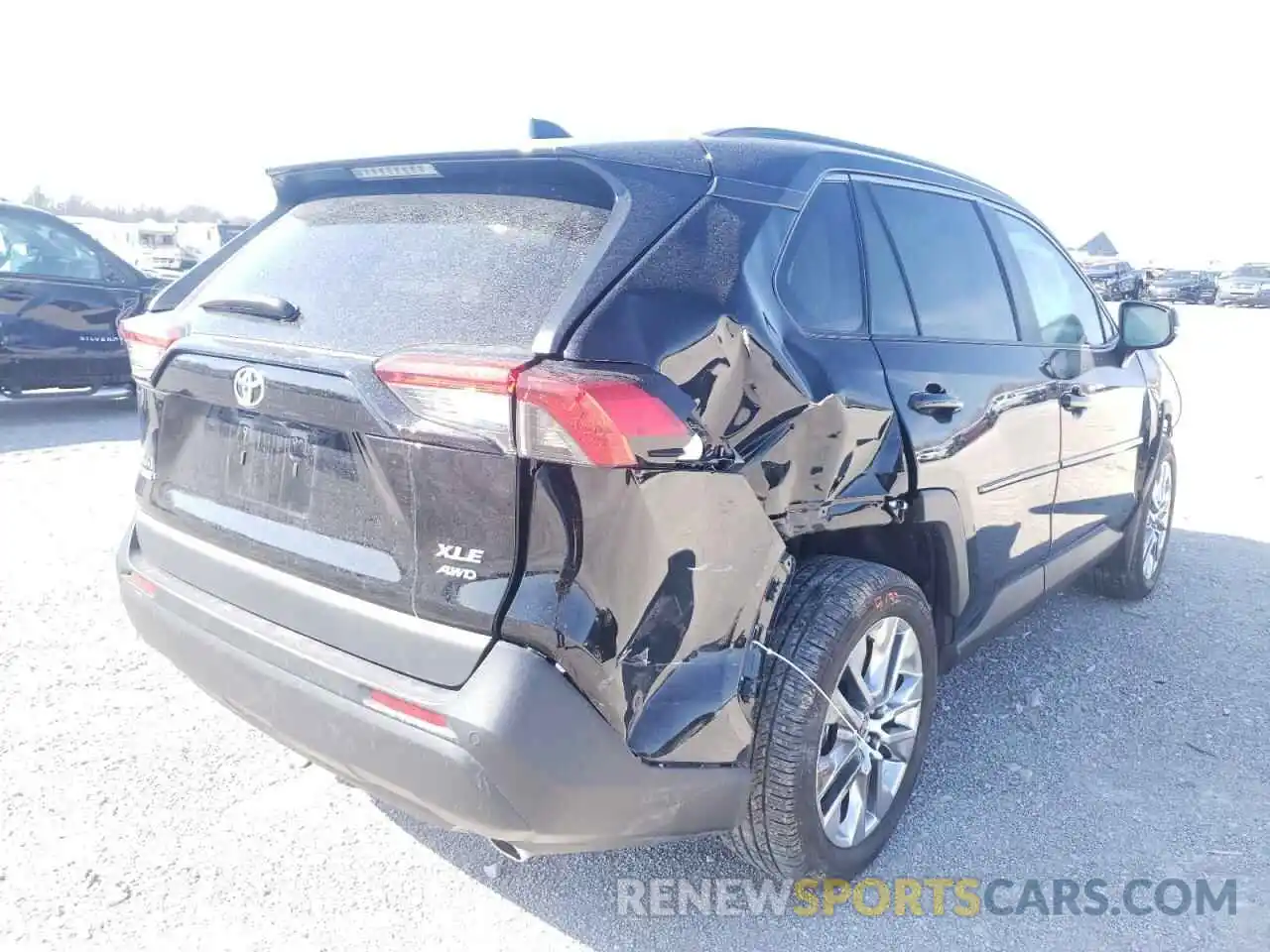 4 Photograph of a damaged car 2T3A1RFV2MW225448 TOYOTA RAV4 2021