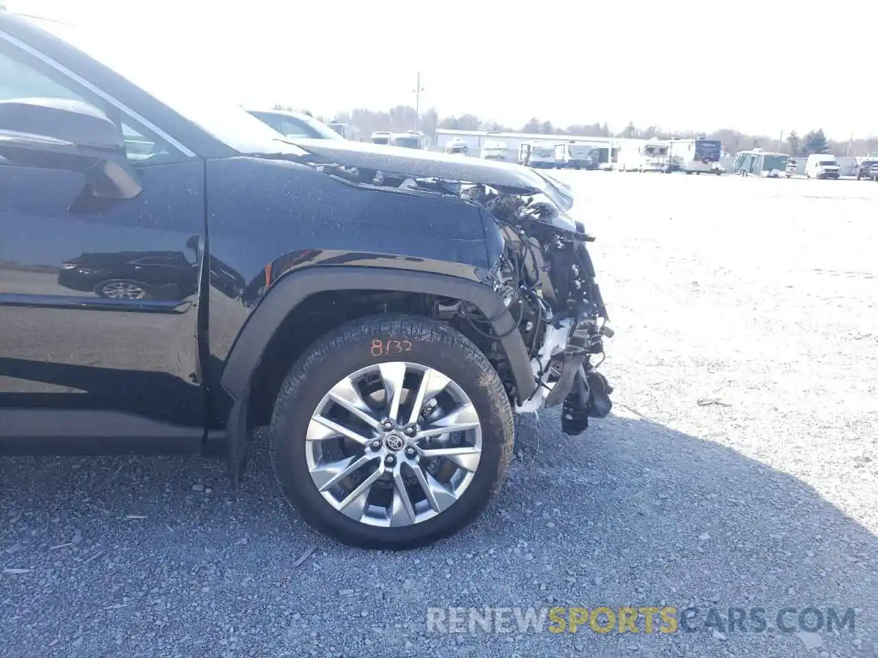 9 Photograph of a damaged car 2T3A1RFV2MW225448 TOYOTA RAV4 2021