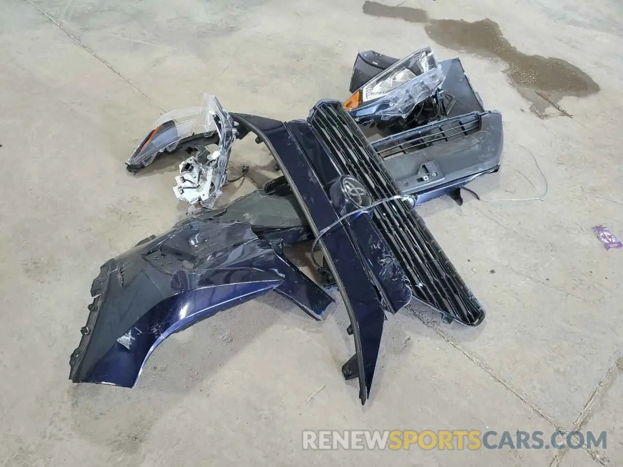 13 Photograph of a damaged car 2T3A1RFV3MC142192 TOYOTA RAV4 2021
