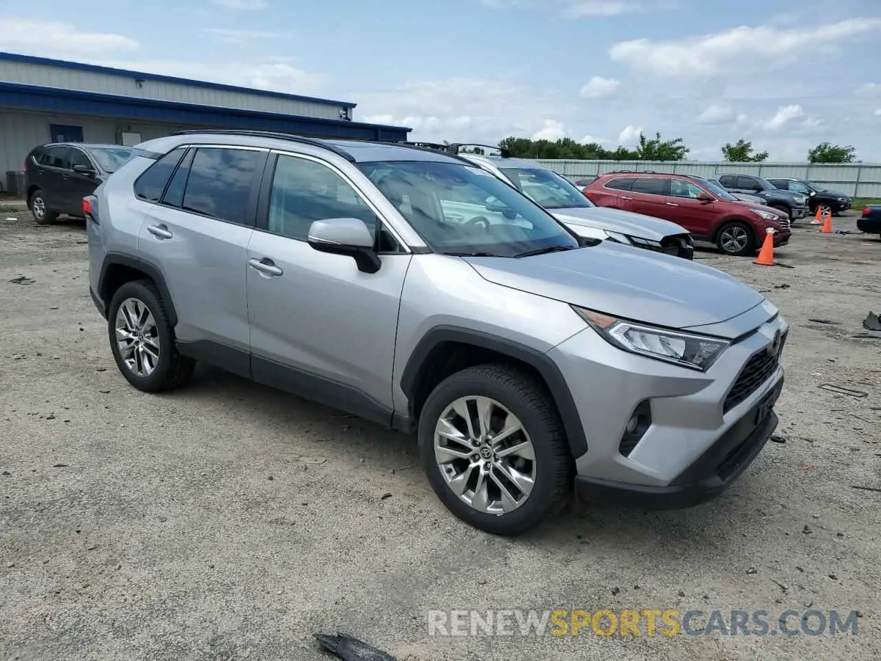4 Photograph of a damaged car 2T3A1RFV3MC187245 TOYOTA RAV4 2021