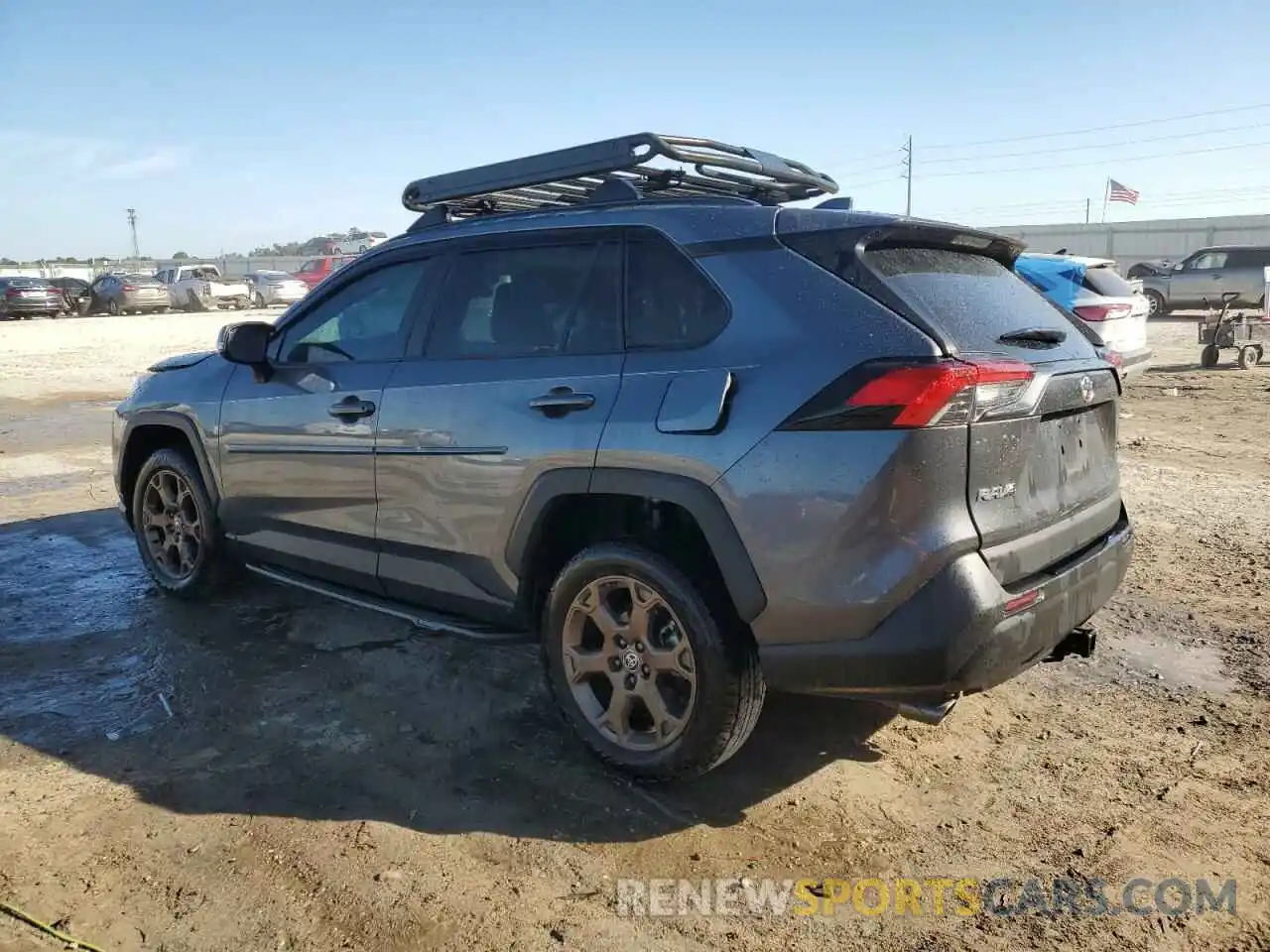 2 Photograph of a damaged car 2T3A1RFV3MC190405 TOYOTA RAV4 2021