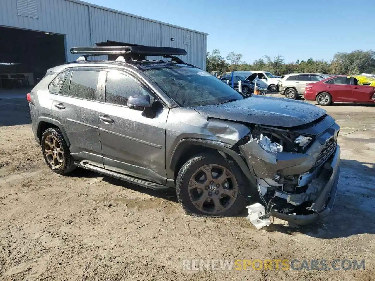 4 Photograph of a damaged car 2T3A1RFV3MC190405 TOYOTA RAV4 2021