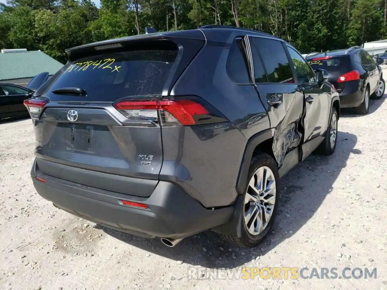 4 Photograph of a damaged car 2T3A1RFV3MC223046 TOYOTA RAV4 2021