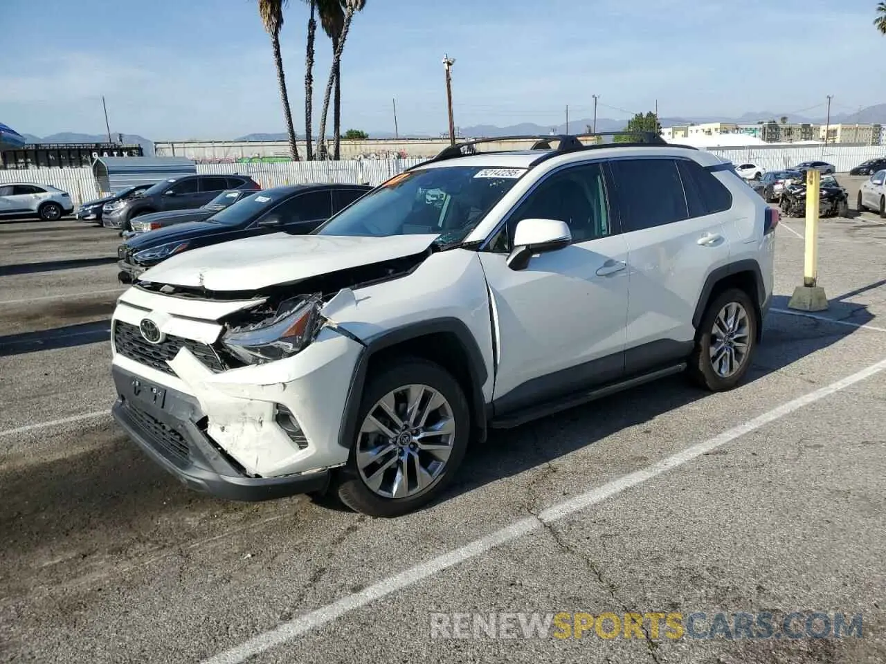 1 Photograph of a damaged car 2T3A1RFV3MW160559 TOYOTA RAV4 2021