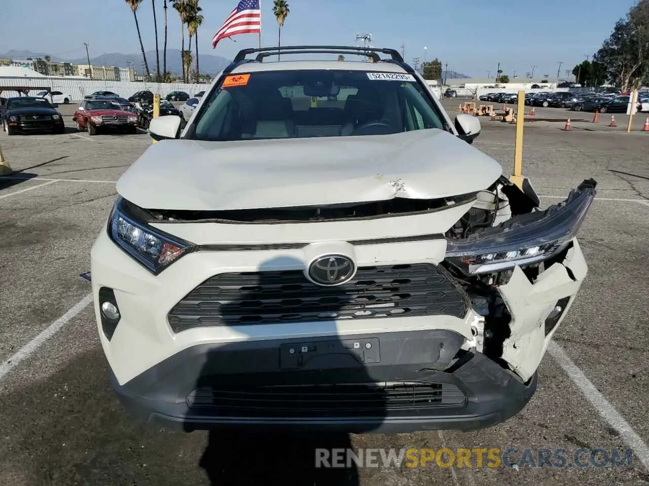 5 Photograph of a damaged car 2T3A1RFV3MW160559 TOYOTA RAV4 2021
