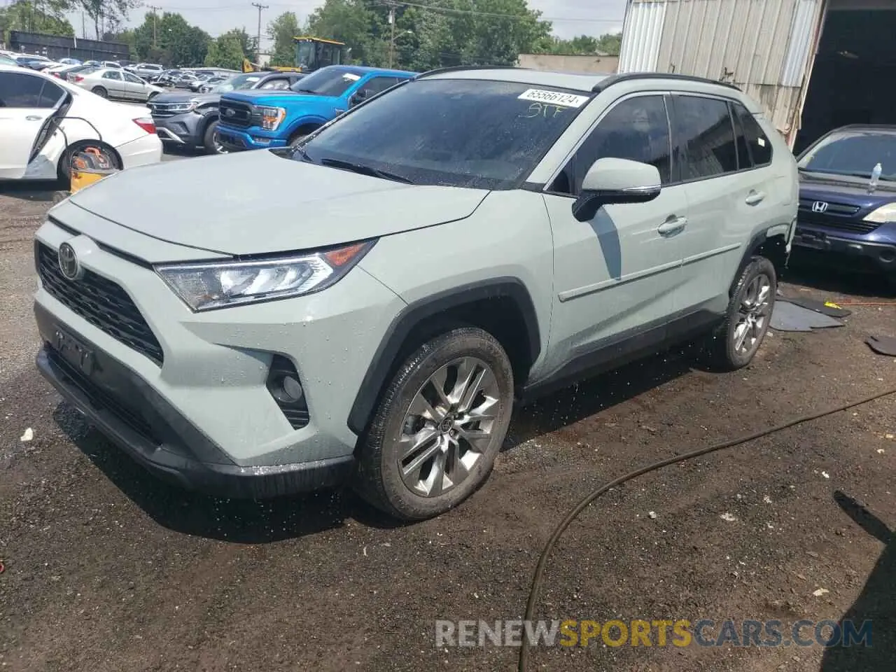 1 Photograph of a damaged car 2T3A1RFV3MW204771 TOYOTA RAV4 2021