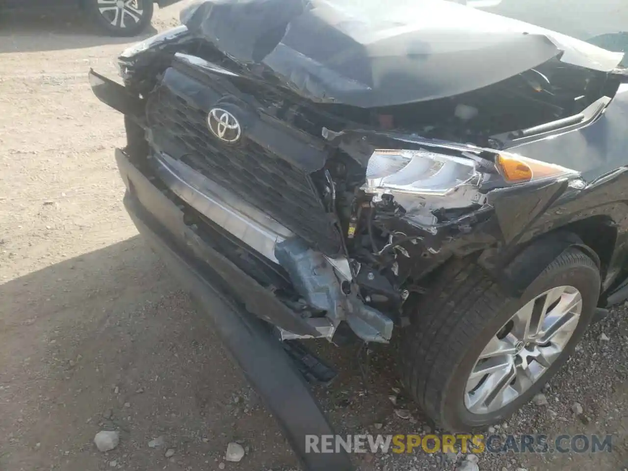 9 Photograph of a damaged car 2T3A1RFV3MW208268 TOYOTA RAV4 2021