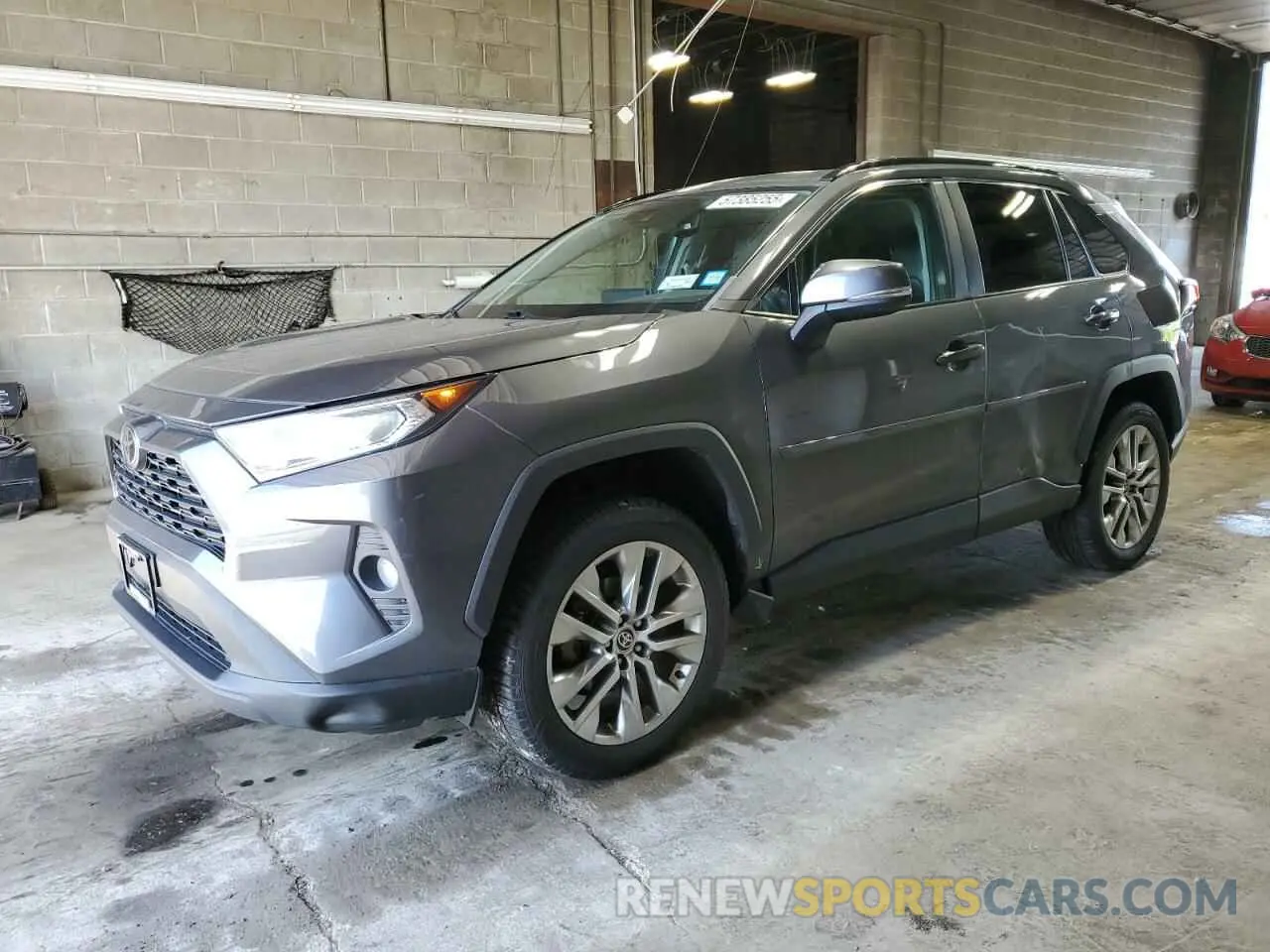 1 Photograph of a damaged car 2T3A1RFV3MW224213 TOYOTA RAV4 2021