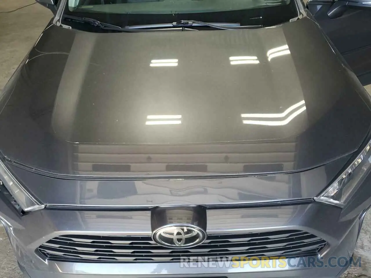 12 Photograph of a damaged car 2T3A1RFV3MW224213 TOYOTA RAV4 2021
