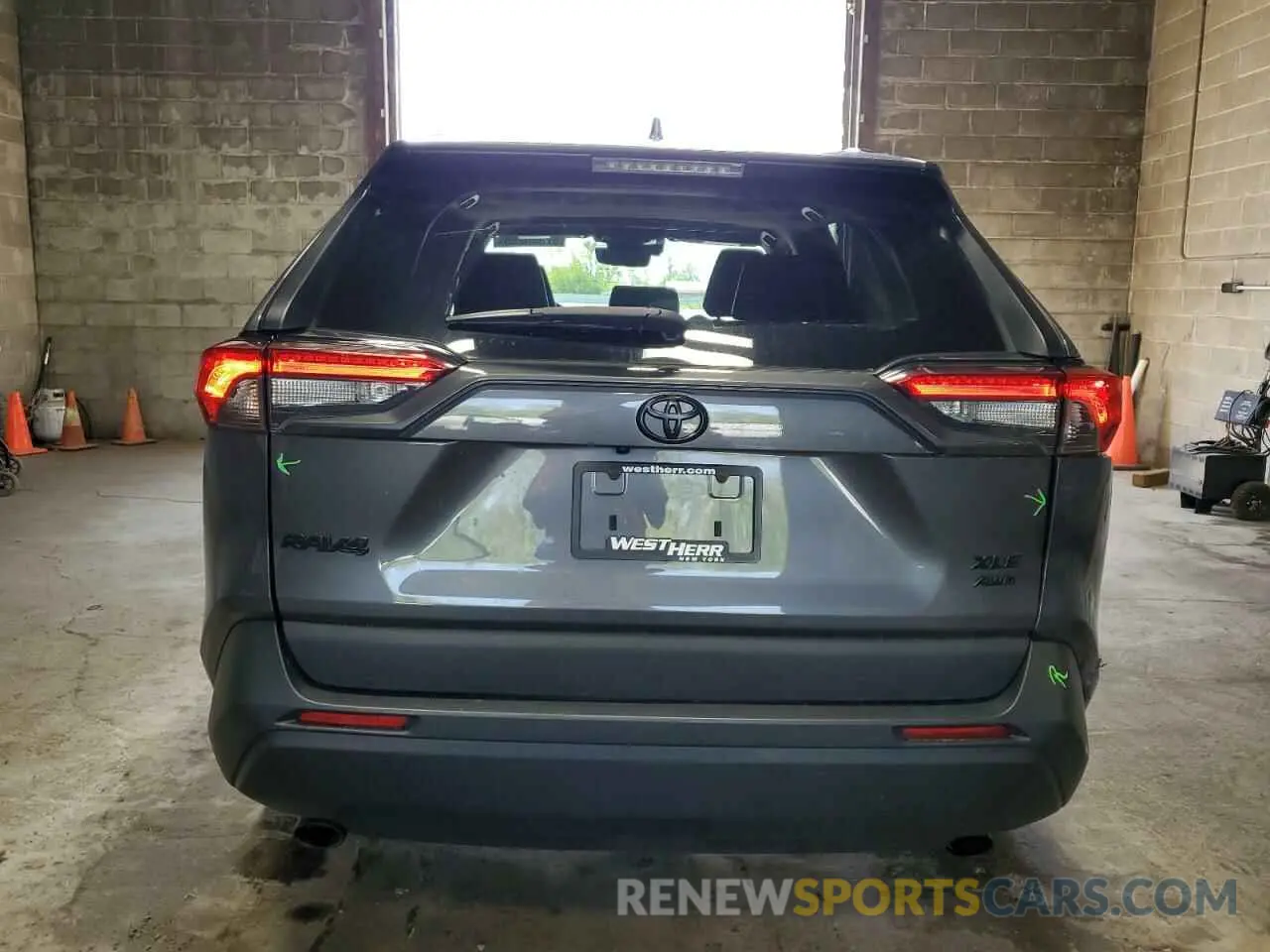 6 Photograph of a damaged car 2T3A1RFV3MW224213 TOYOTA RAV4 2021