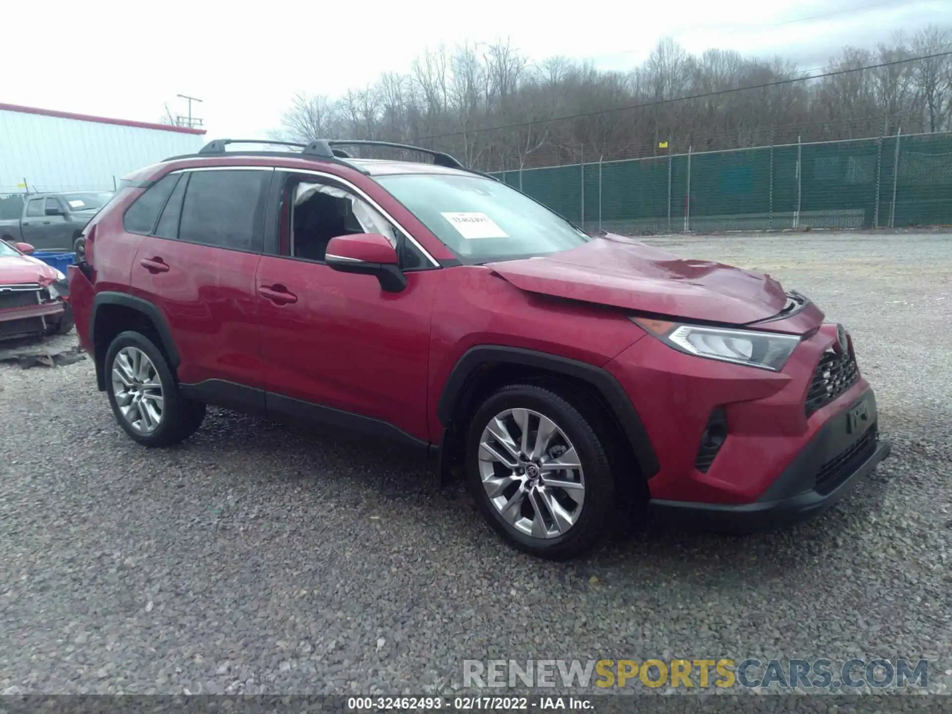 1 Photograph of a damaged car 2T3A1RFV3MW224972 TOYOTA RAV4 2021