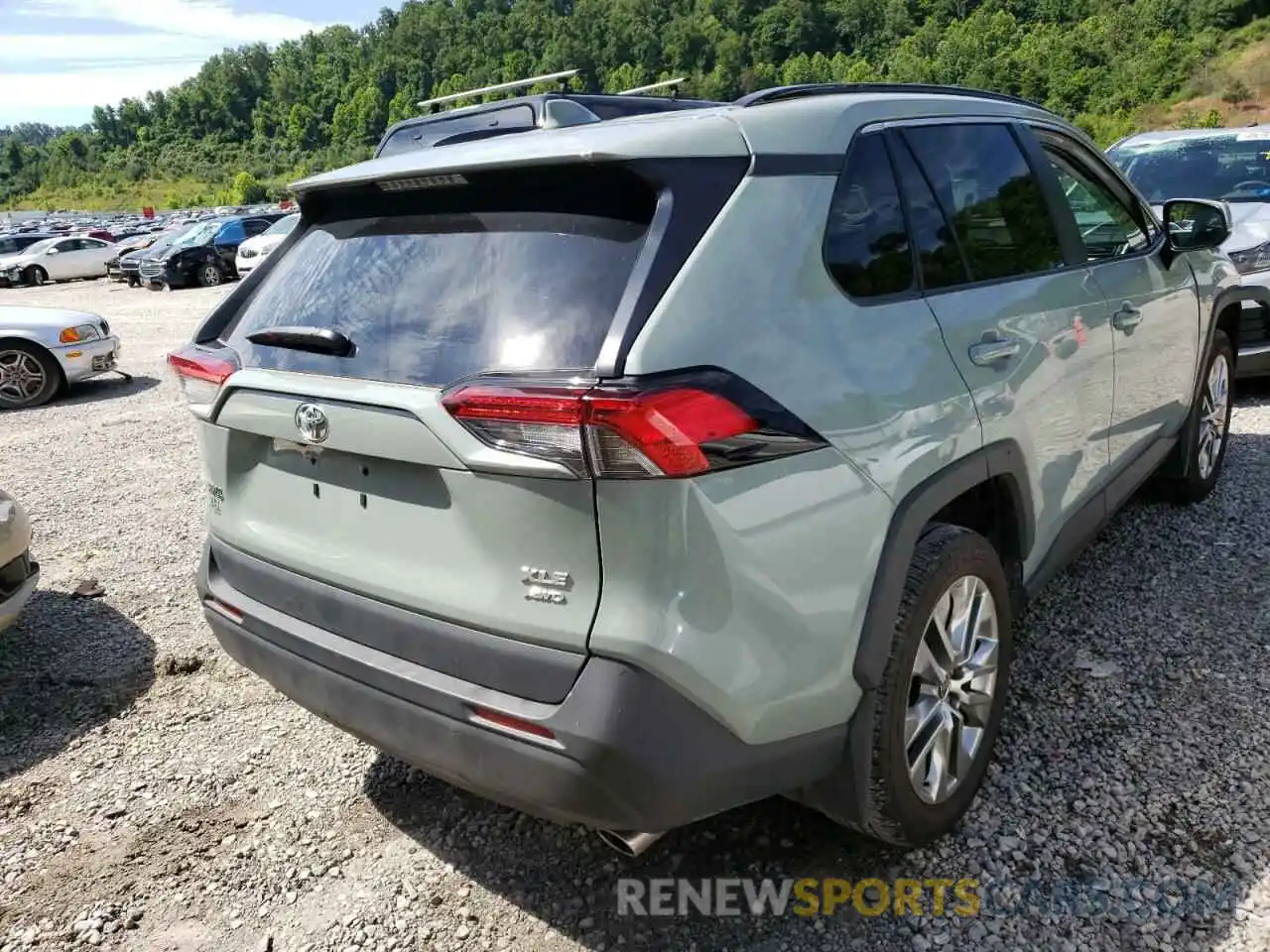 4 Photograph of a damaged car 2T3A1RFV3MW231307 TOYOTA RAV4 2021