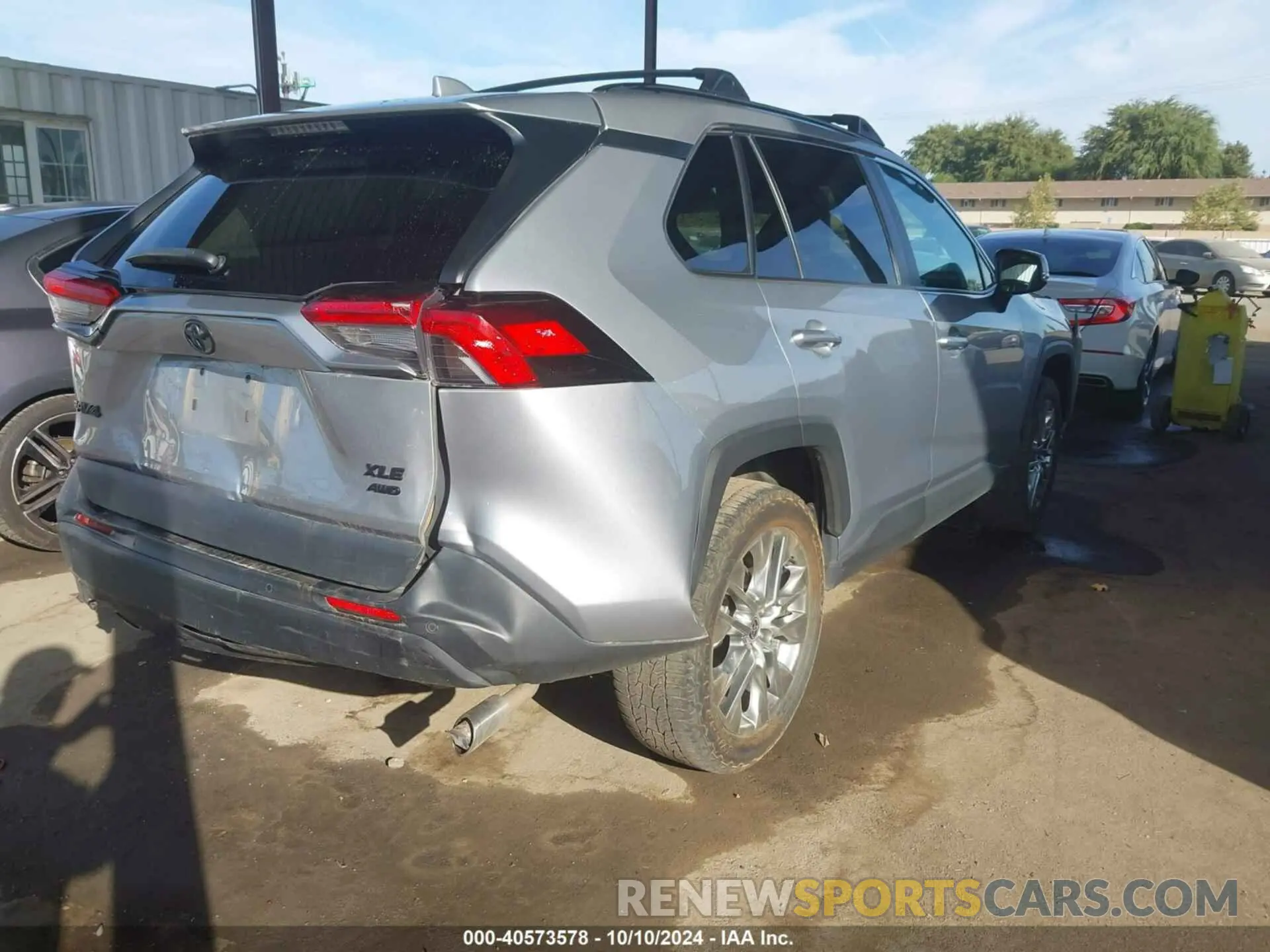 4 Photograph of a damaged car 2T3A1RFV4MC184645 TOYOTA RAV4 2021