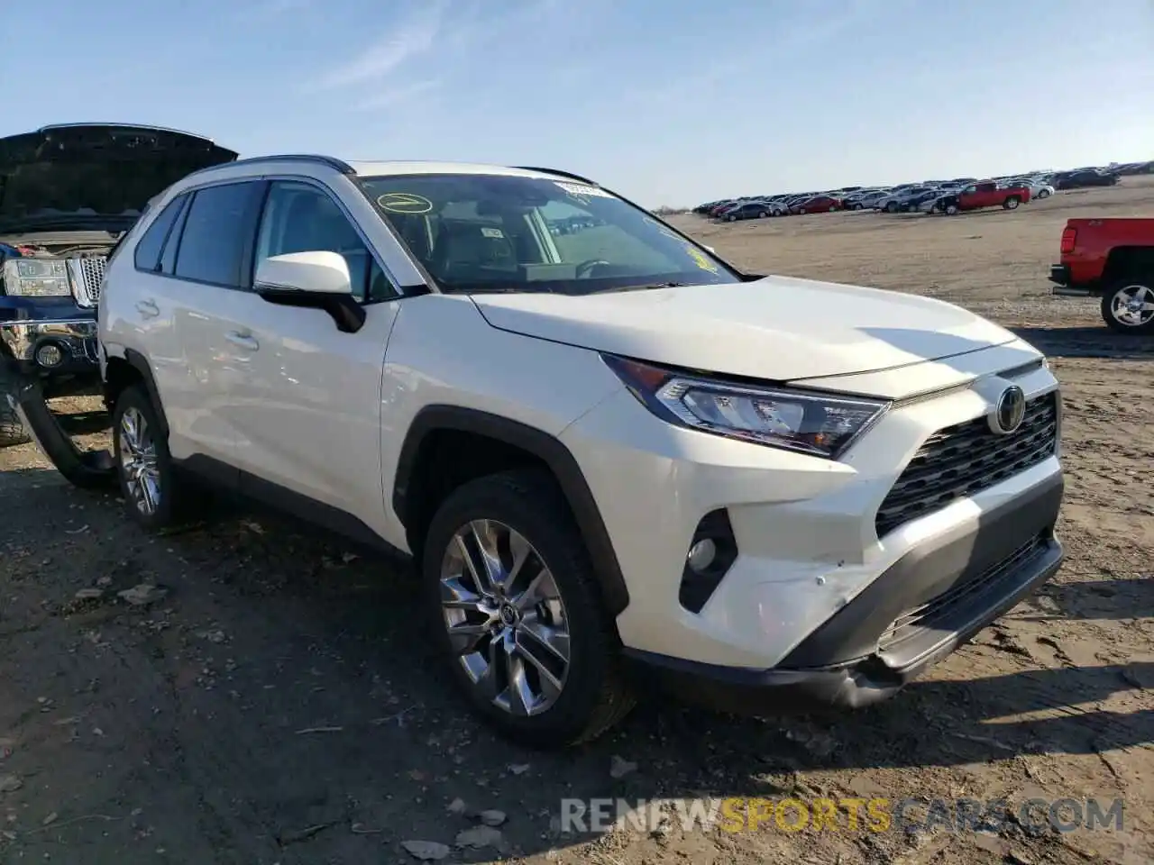 4 Photograph of a damaged car 2T3A1RFV4MW153152 TOYOTA RAV4 2021