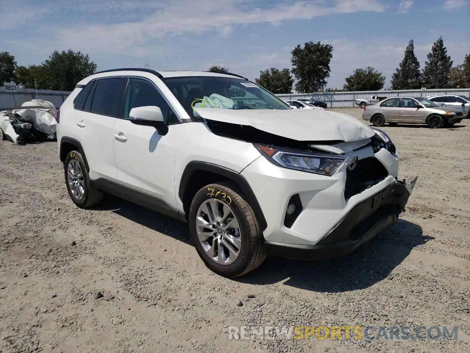 1 Photograph of a damaged car 2T3A1RFV4MW175703 TOYOTA RAV4 2021