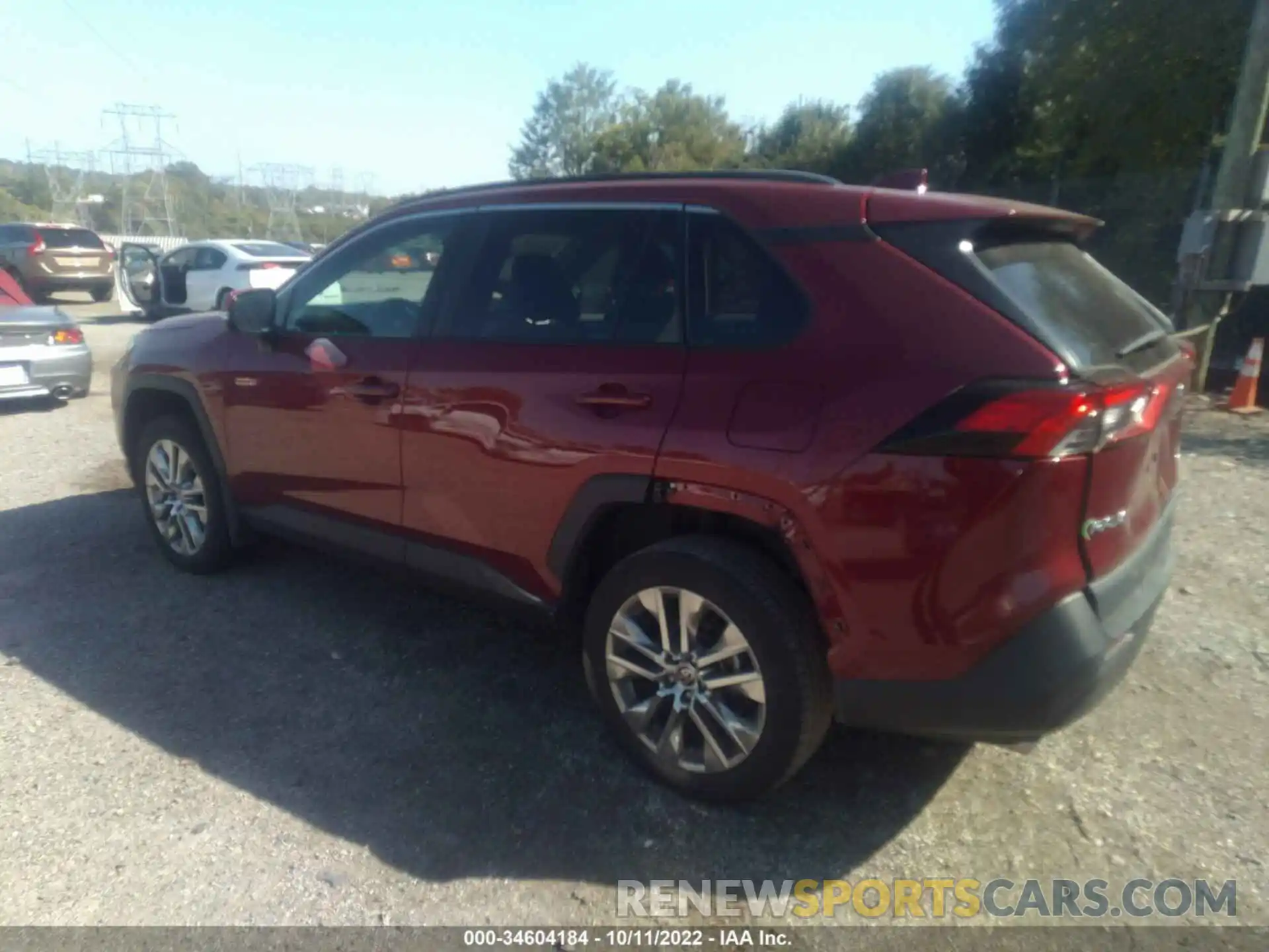 3 Photograph of a damaged car 2T3A1RFV4MW180142 TOYOTA RAV4 2021