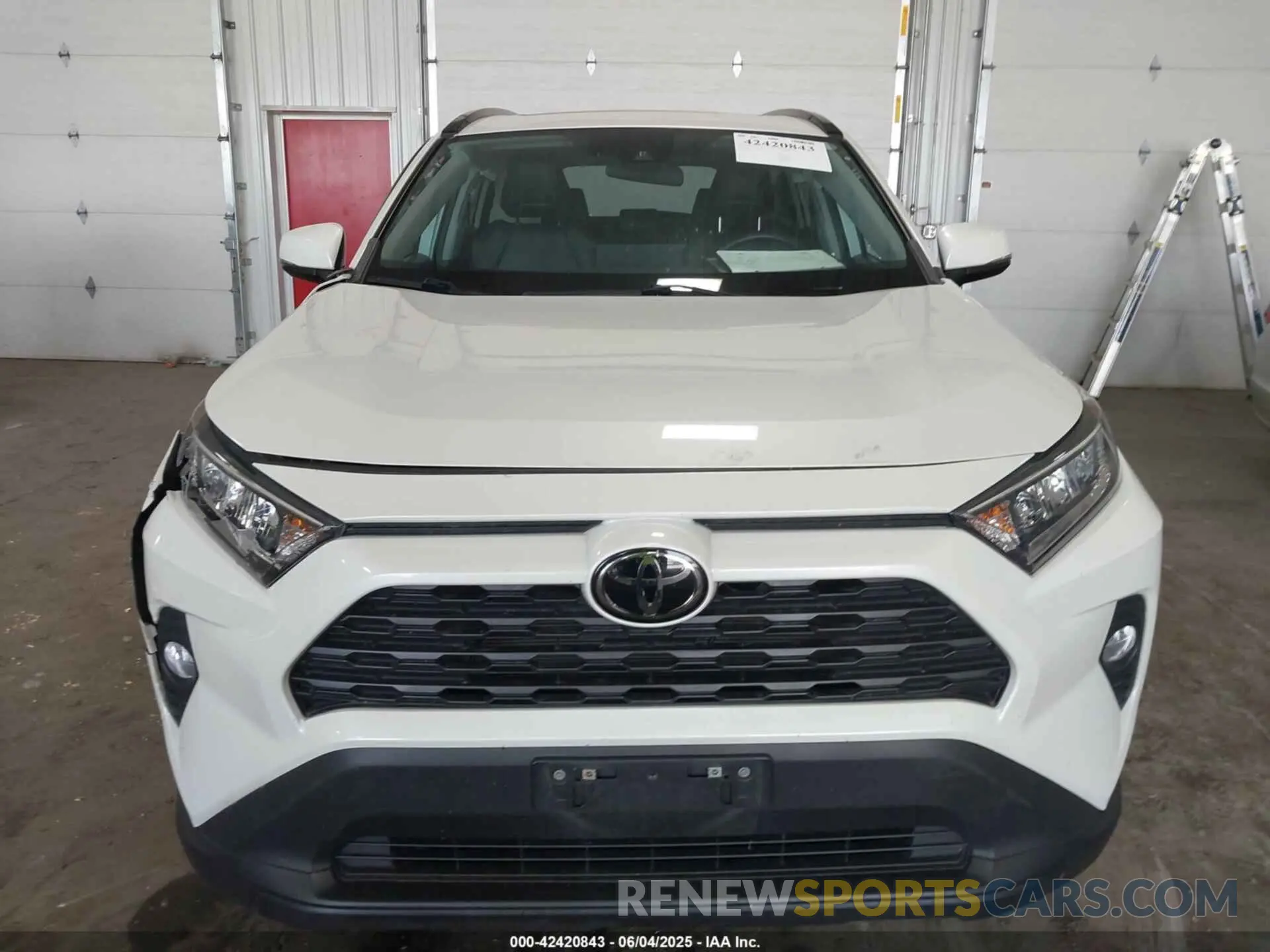 12 Photograph of a damaged car 2T3A1RFV4MW188600 TOYOTA RAV4 2021