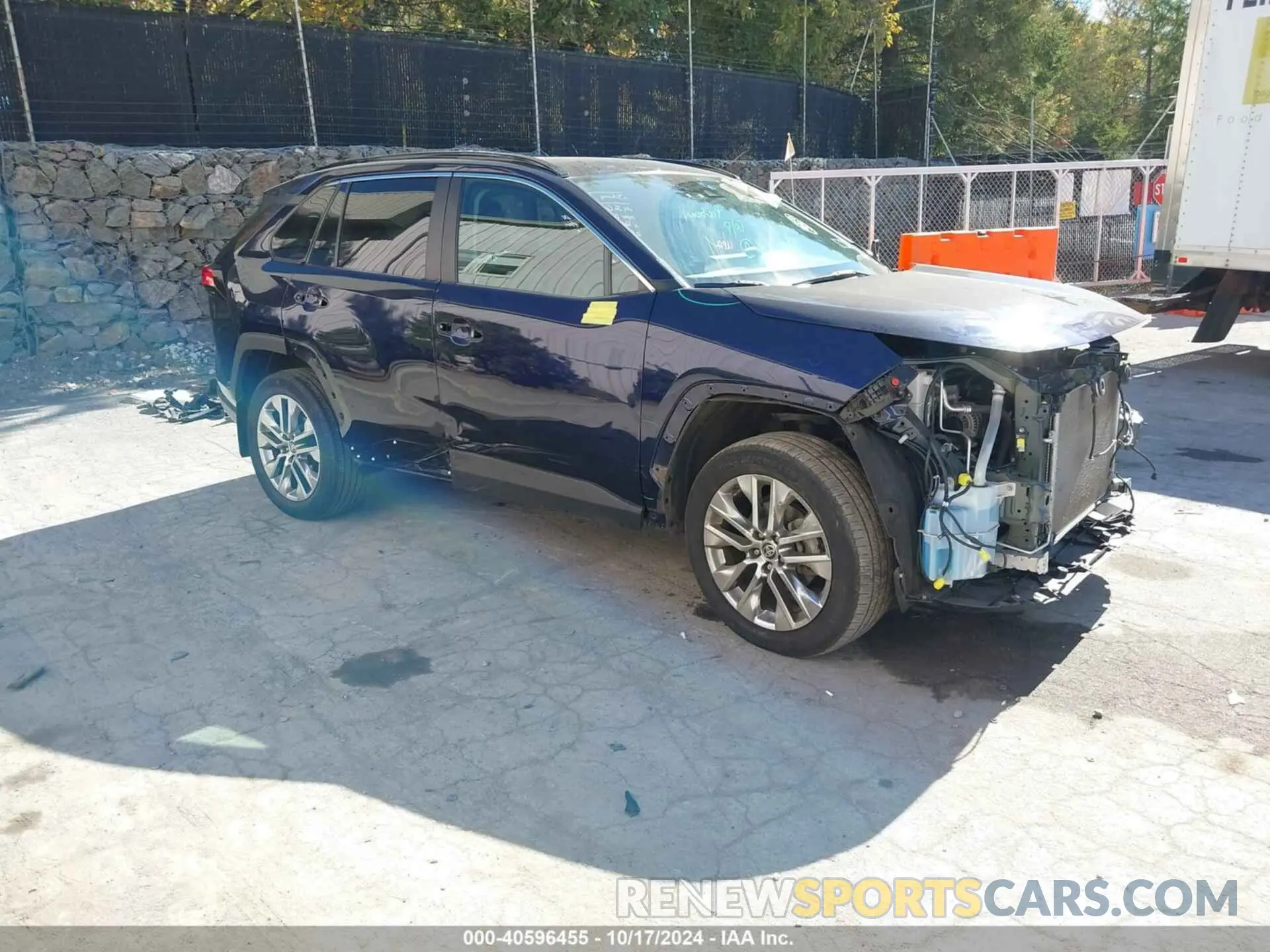 1 Photograph of a damaged car 2T3A1RFV4MW208229 TOYOTA RAV4 2021