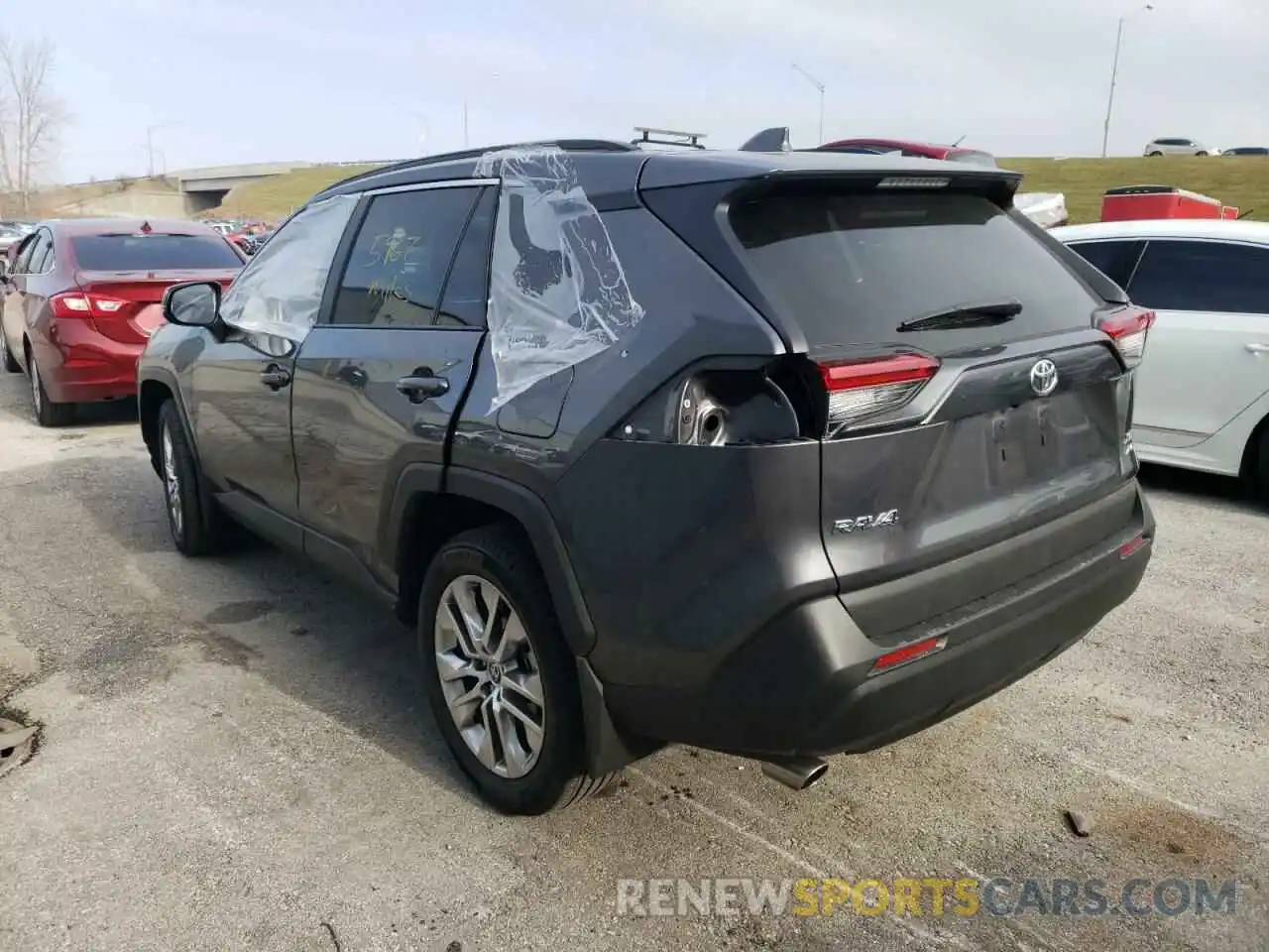 3 Photograph of a damaged car 2T3A1RFV5MC190518 TOYOTA RAV4 2021