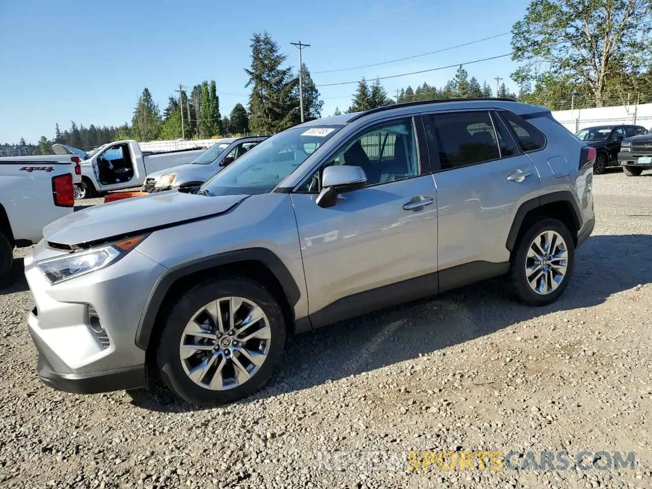 1 Photograph of a damaged car 2T3A1RFV5MC213621 TOYOTA RAV4 2021