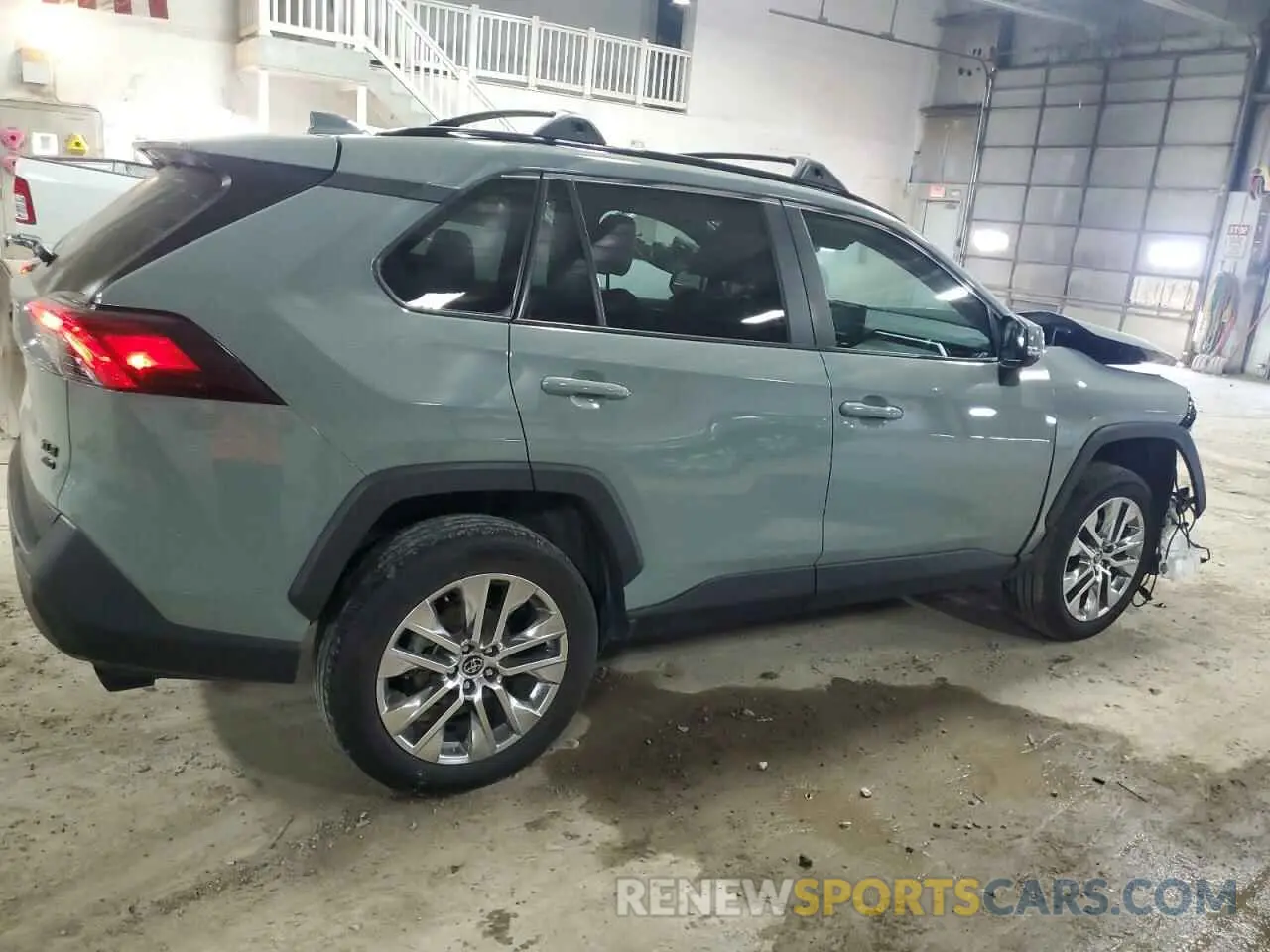 3 Photograph of a damaged car 2T3A1RFV5MW148932 TOYOTA RAV4 2021