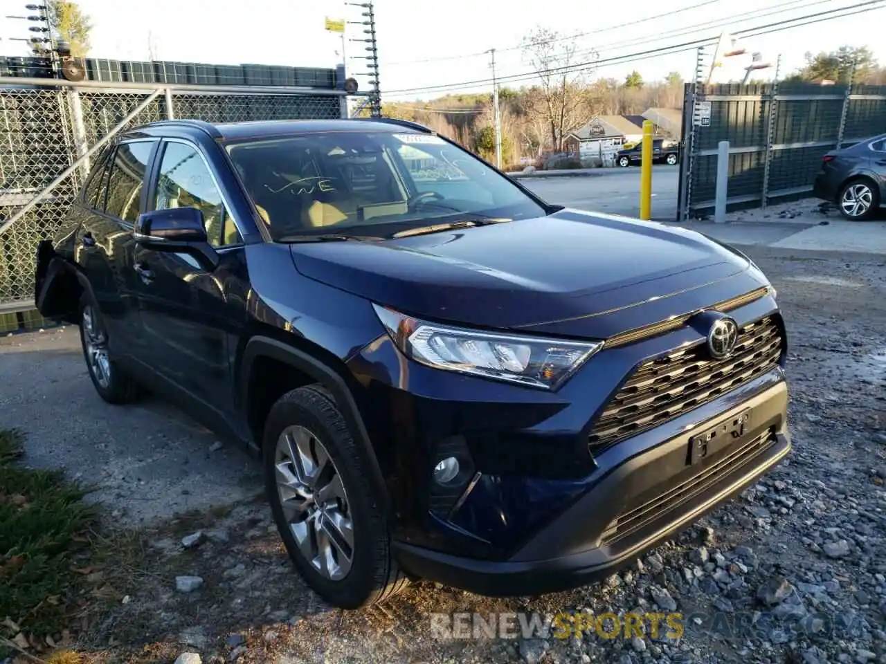 1 Photograph of a damaged car 2T3A1RFV5MW205419 TOYOTA RAV4 2021