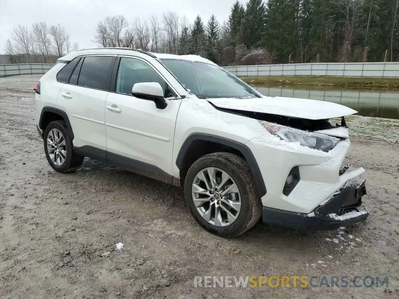 4 Photograph of a damaged car 2T3A1RFV5MW247265 TOYOTA RAV4 2021