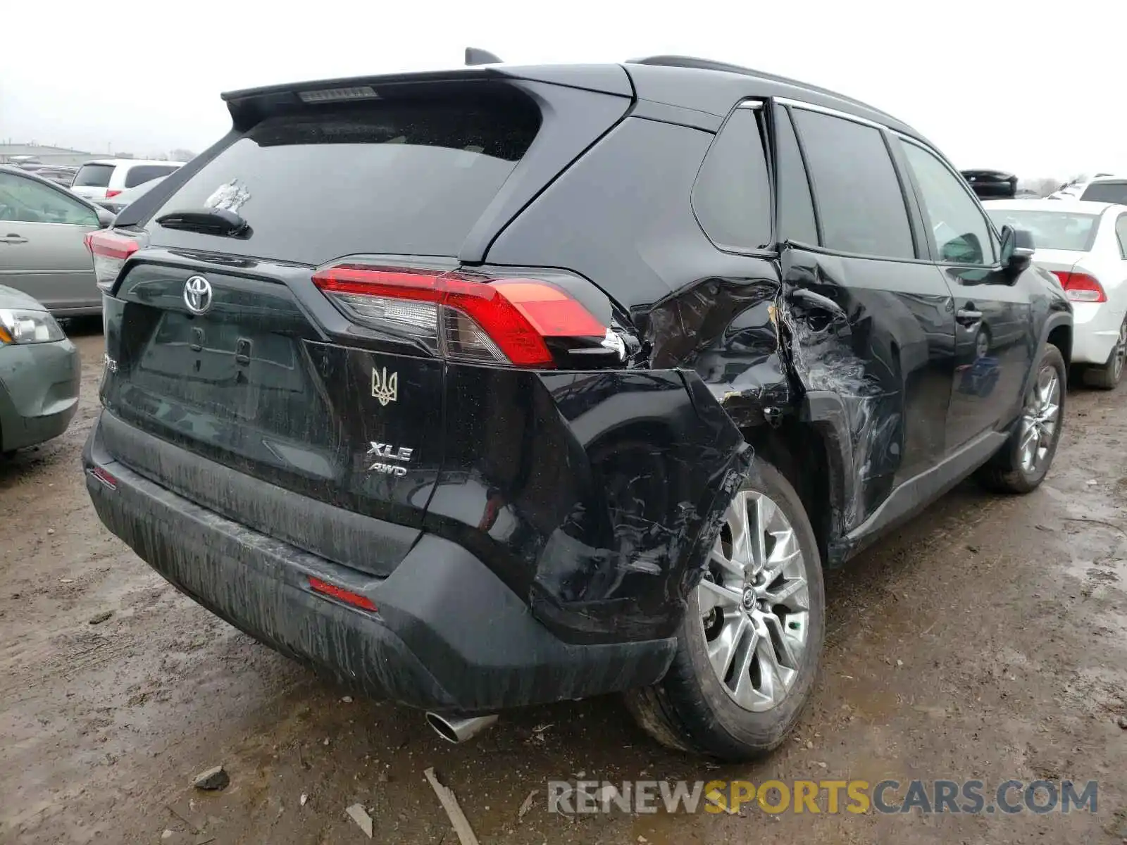 4 Photograph of a damaged car 2T3A1RFV6MC147290 TOYOTA RAV4 2021