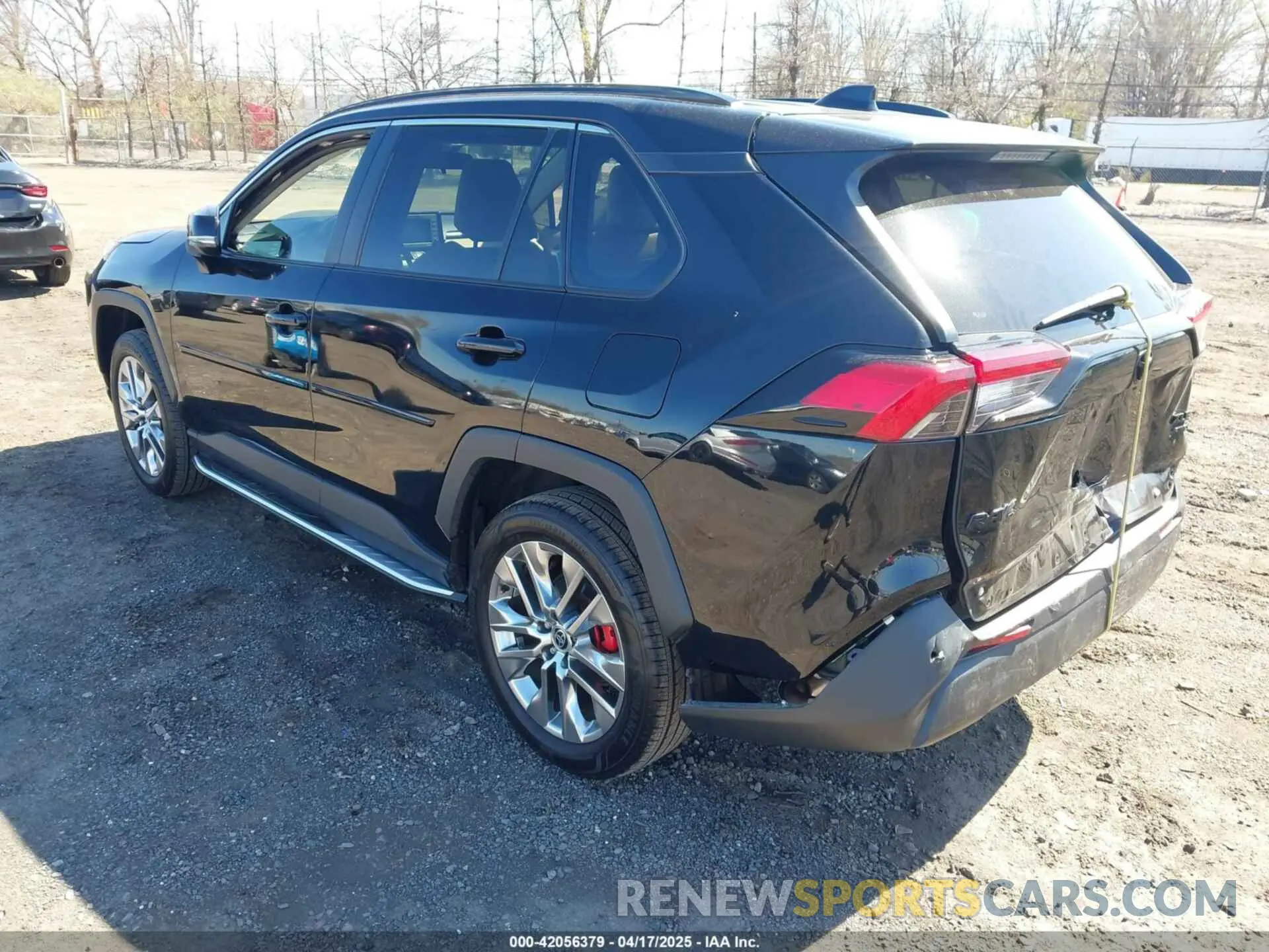 3 Photograph of a damaged car 2T3A1RFV6MC236809 TOYOTA RAV4 2021