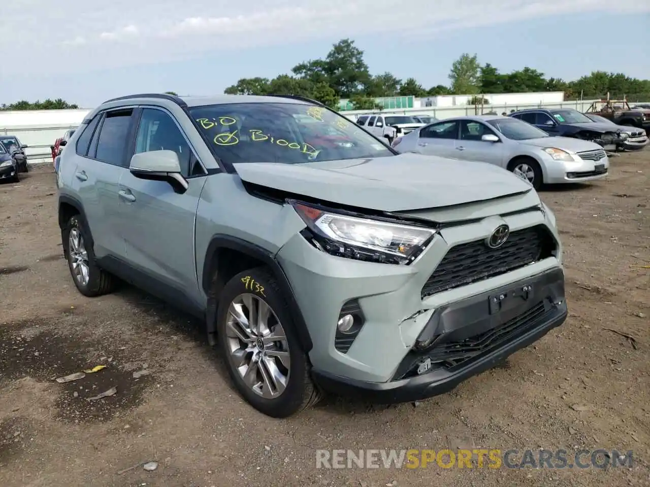 1 Photograph of a damaged car 2T3A1RFV6MW170504 TOYOTA RAV4 2021