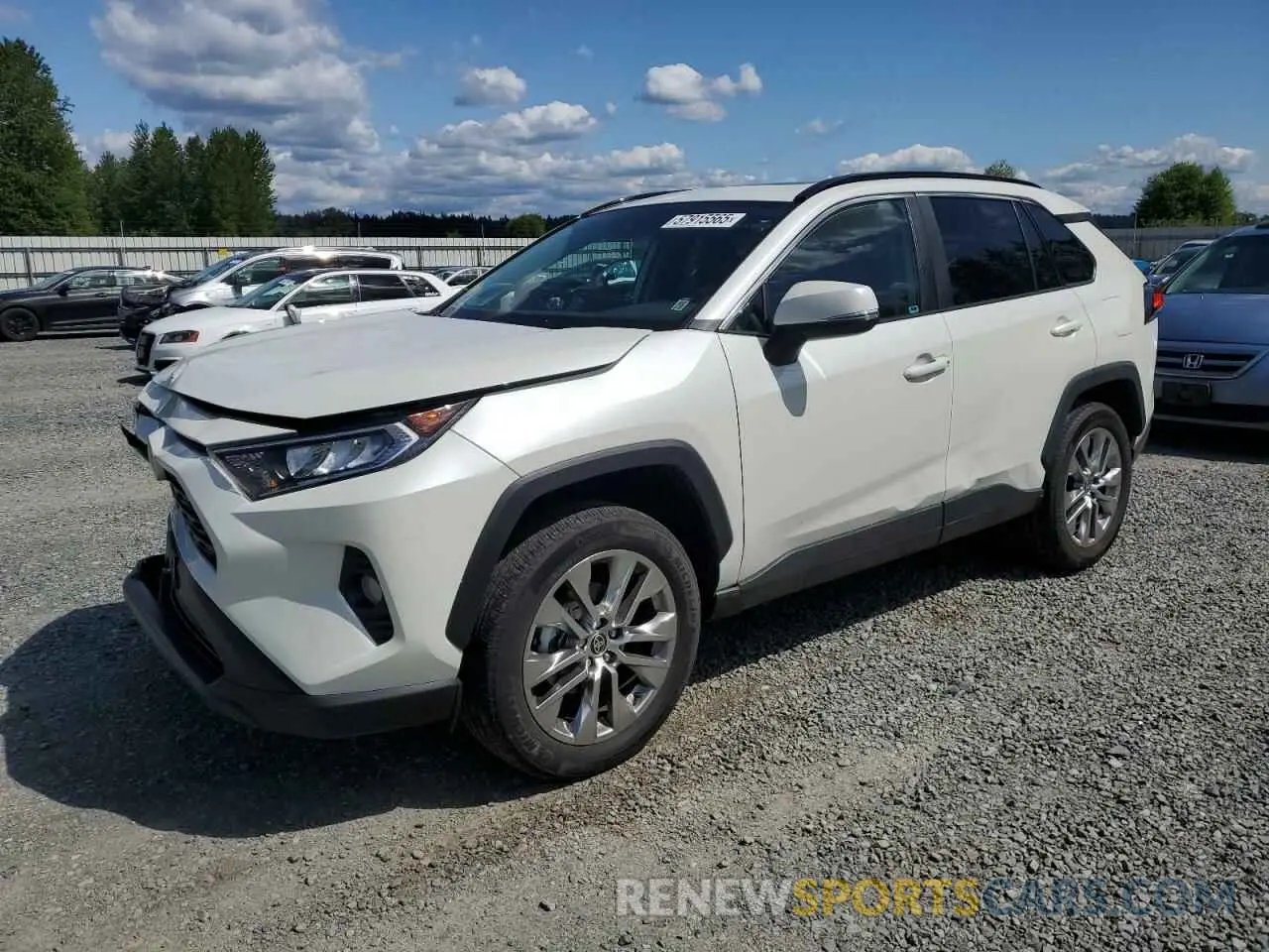 1 Photograph of a damaged car 2T3A1RFV6MW190137 TOYOTA RAV4 2021