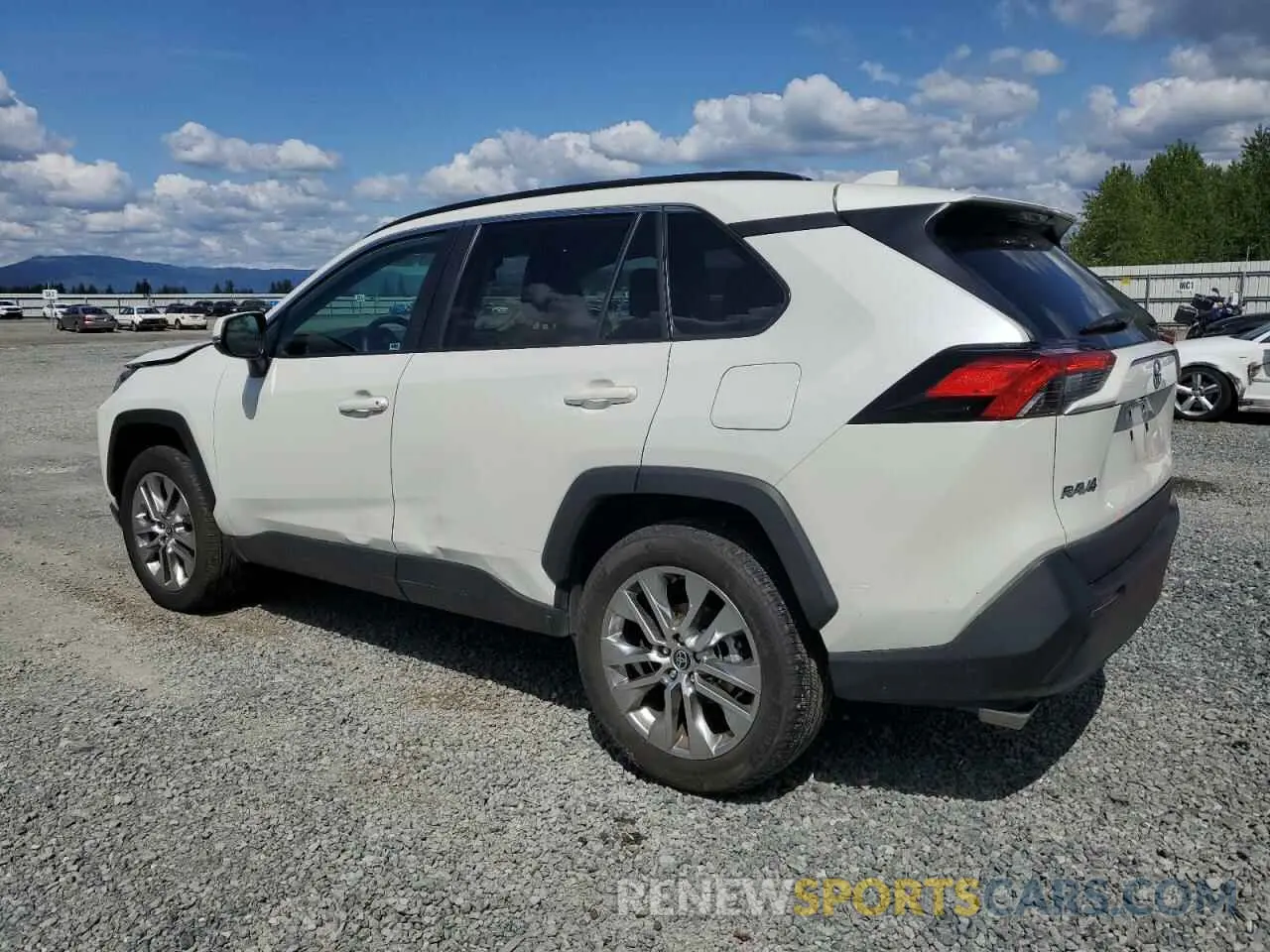 2 Photograph of a damaged car 2T3A1RFV6MW190137 TOYOTA RAV4 2021