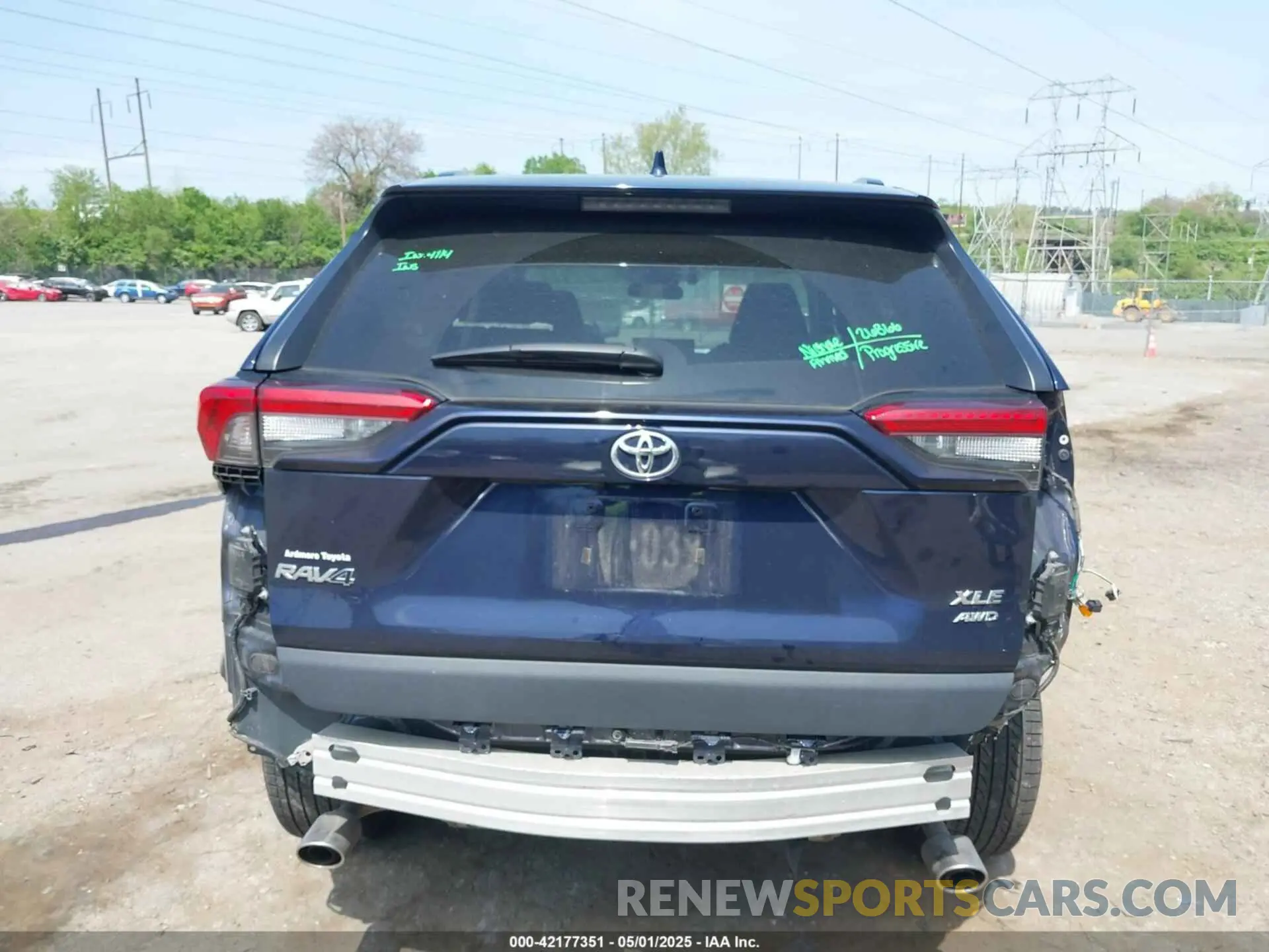 17 Photograph of a damaged car 2T3A1RFV6MW204585 TOYOTA RAV4 2021
