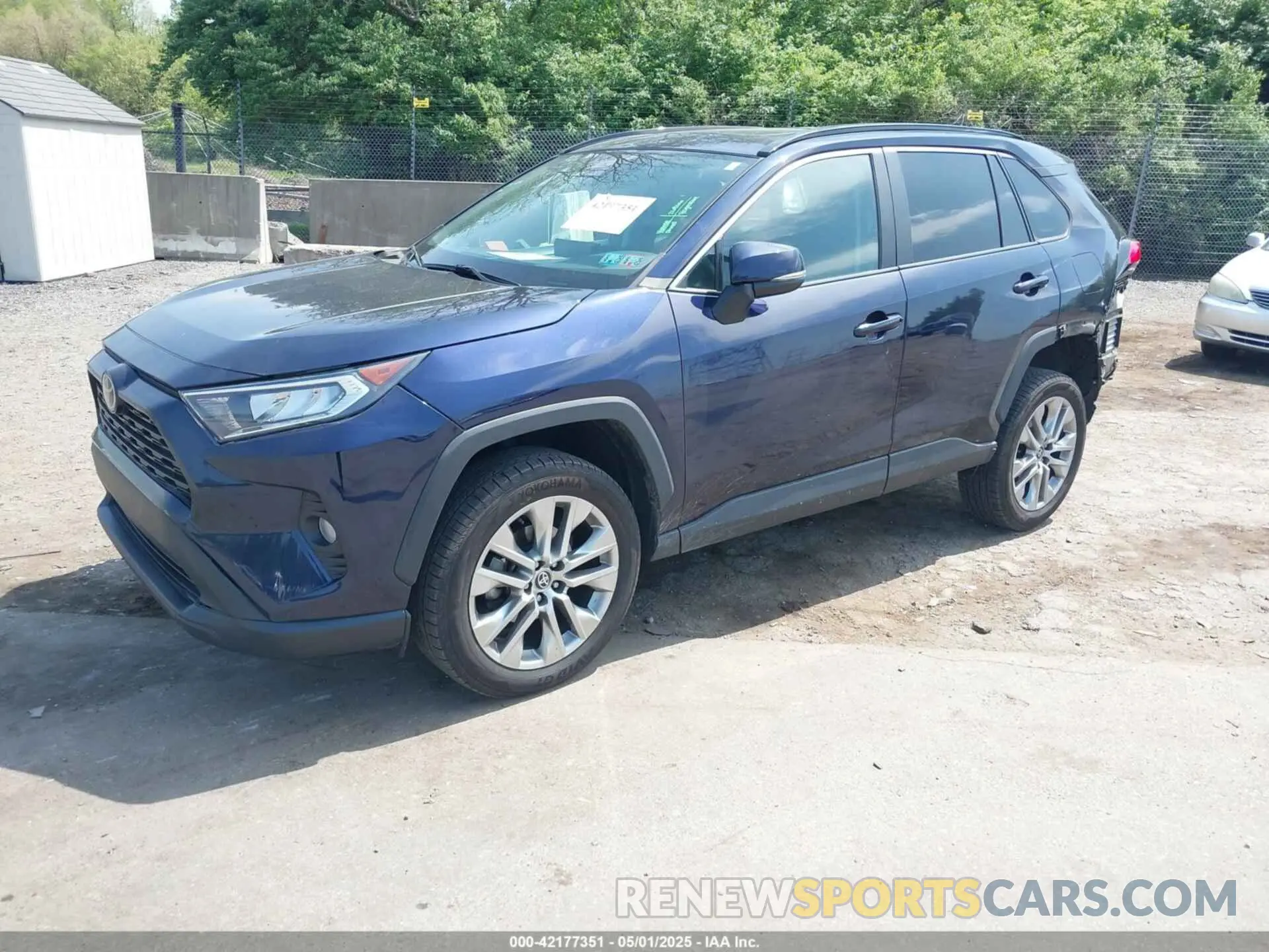 2 Photograph of a damaged car 2T3A1RFV6MW204585 TOYOTA RAV4 2021