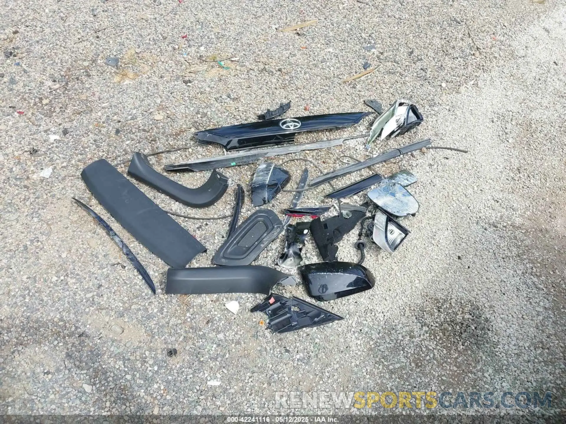 12 Photograph of a damaged car 2T3A1RFV7MC145340 TOYOTA RAV4 2021