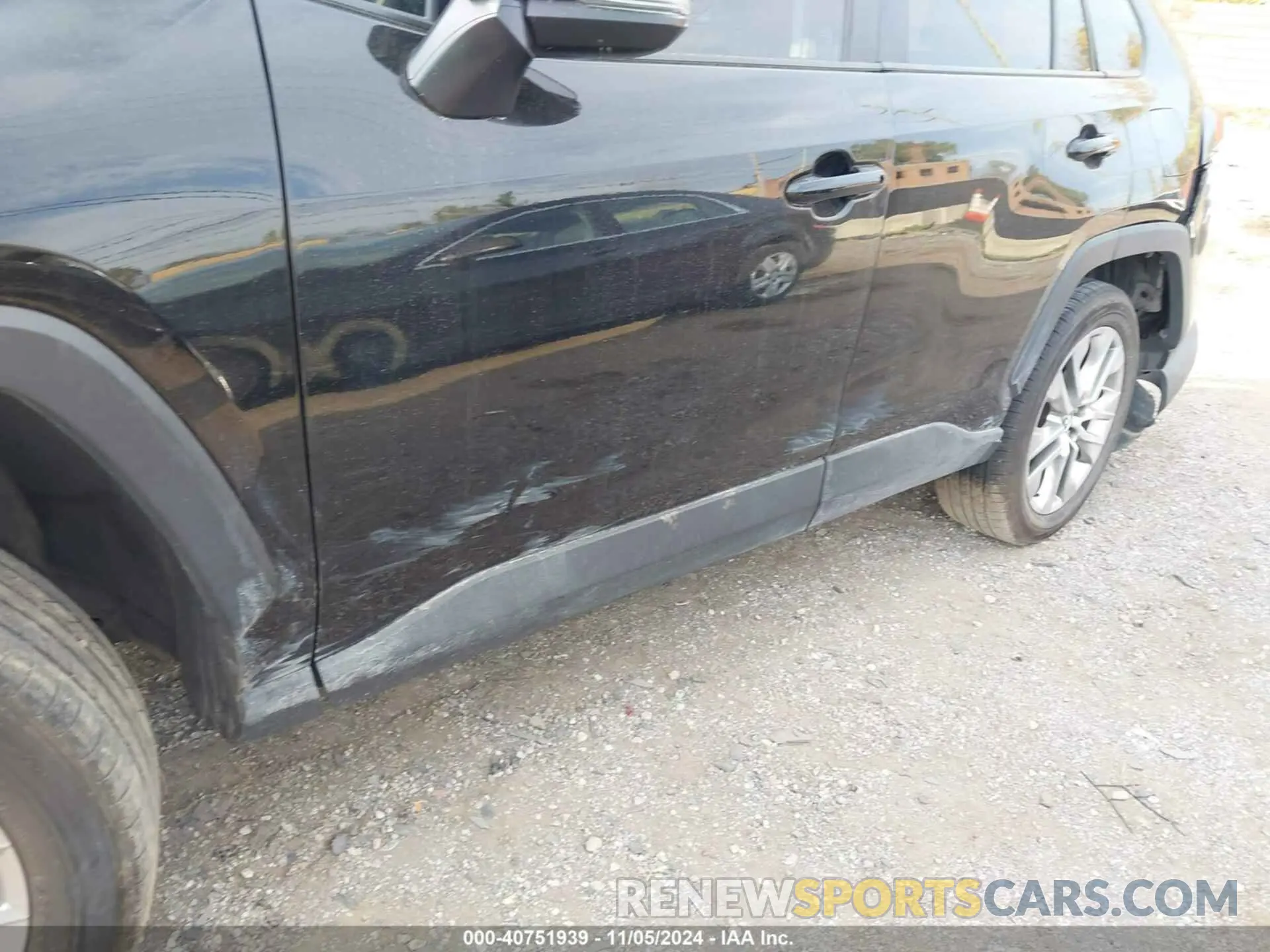 18 Photograph of a damaged car 2T3A1RFV7MC155429 TOYOTA RAV4 2021