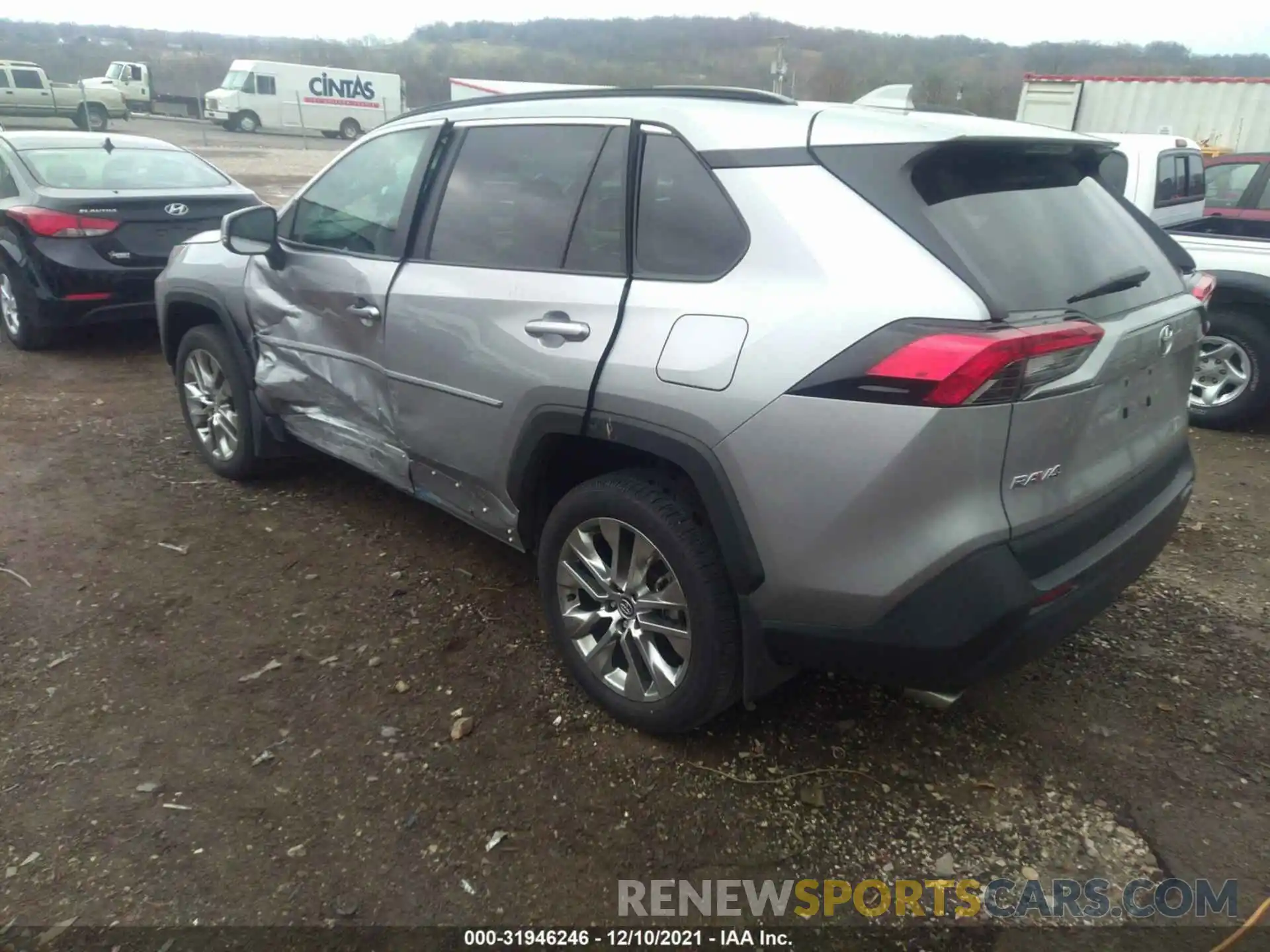 3 Photograph of a damaged car 2T3A1RFV7MC157732 TOYOTA RAV4 2021