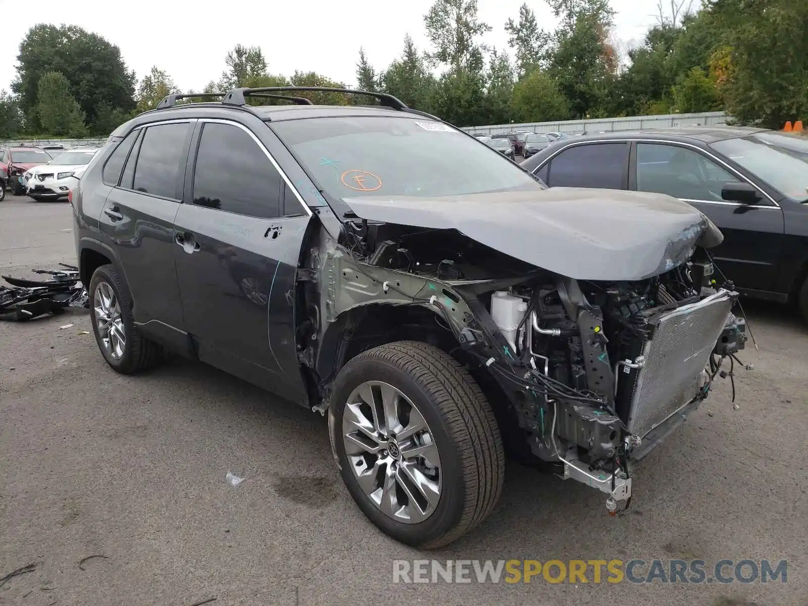 1 Photograph of a damaged car 2T3A1RFV7MC174157 TOYOTA RAV4 2021