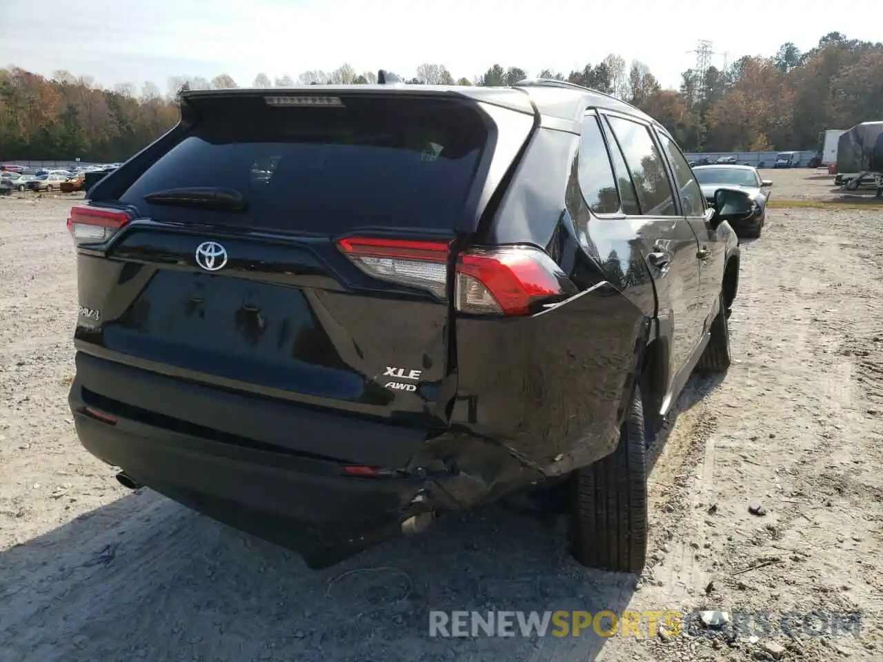 4 Photograph of a damaged car 2T3A1RFV7MC181352 TOYOTA RAV4 2021